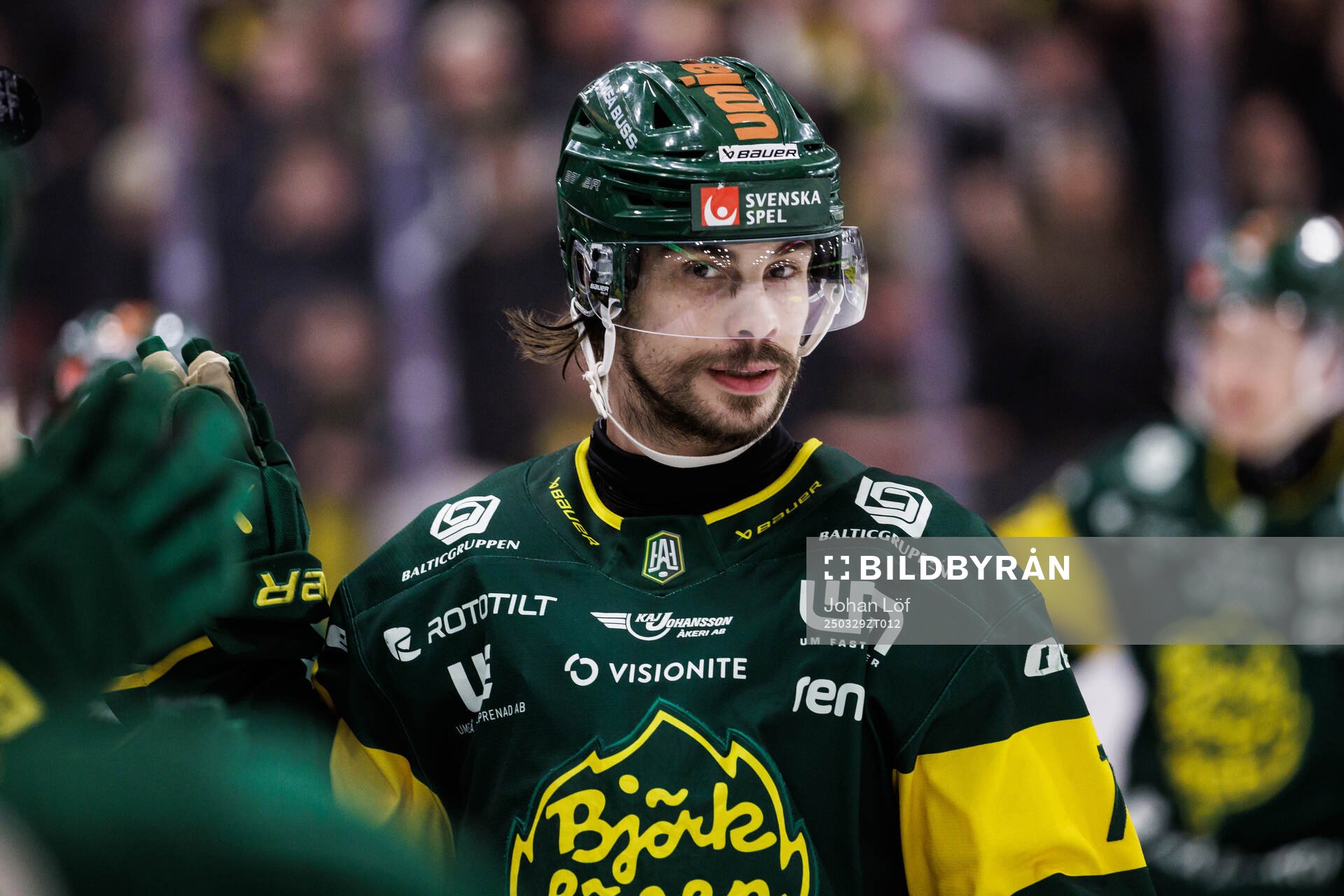 Björklövens Gustav Possler jublar