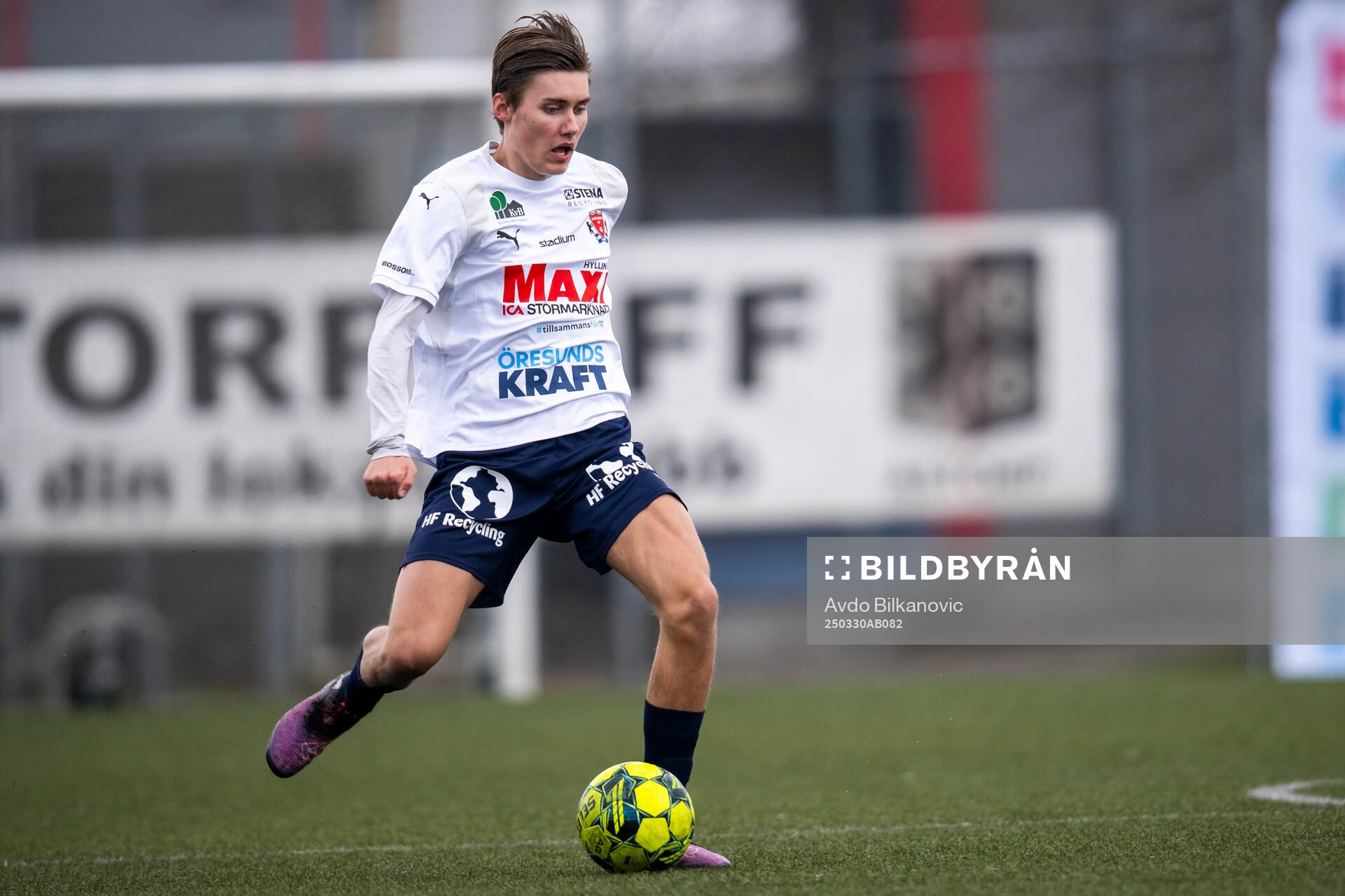 Åstorps FFs Leon Johansson under fotbollsmatchen i Division 2 Södra Götaland mellan Åstorps FF och Bergdalens IK den 30 mars 2025 i Åstorp.