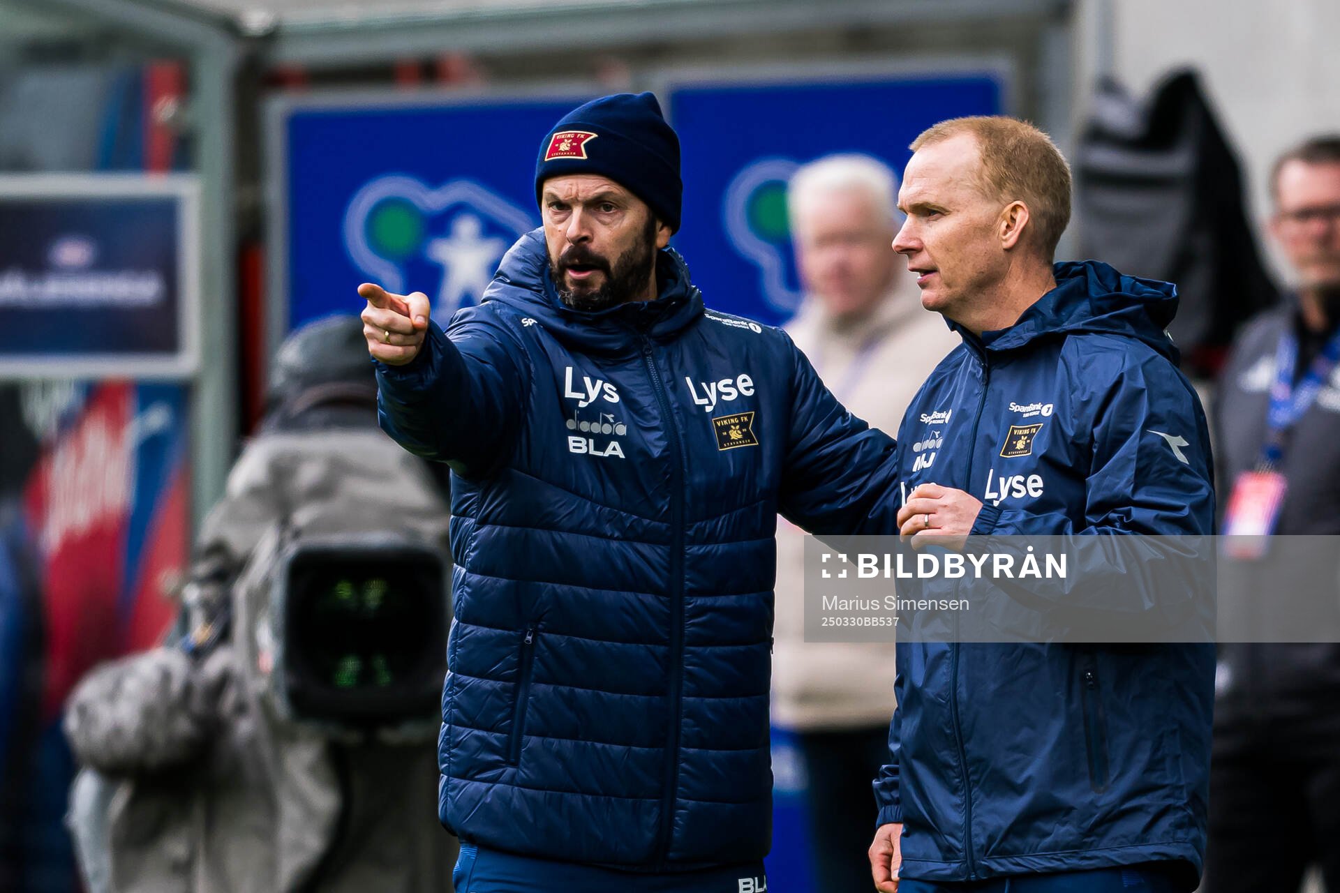 Bjarte Lunde Aarsheim, head coach of Viking, and Morten