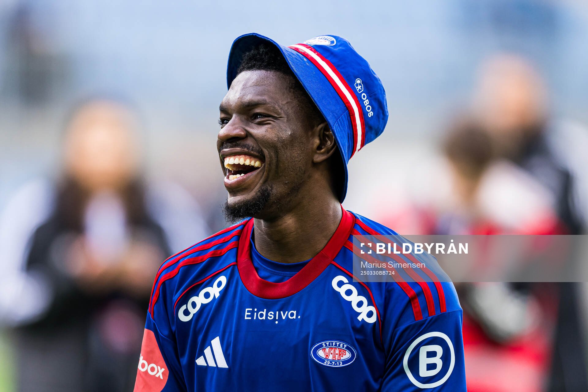 Fidel Brice Ambina of Vålerenga celebrates