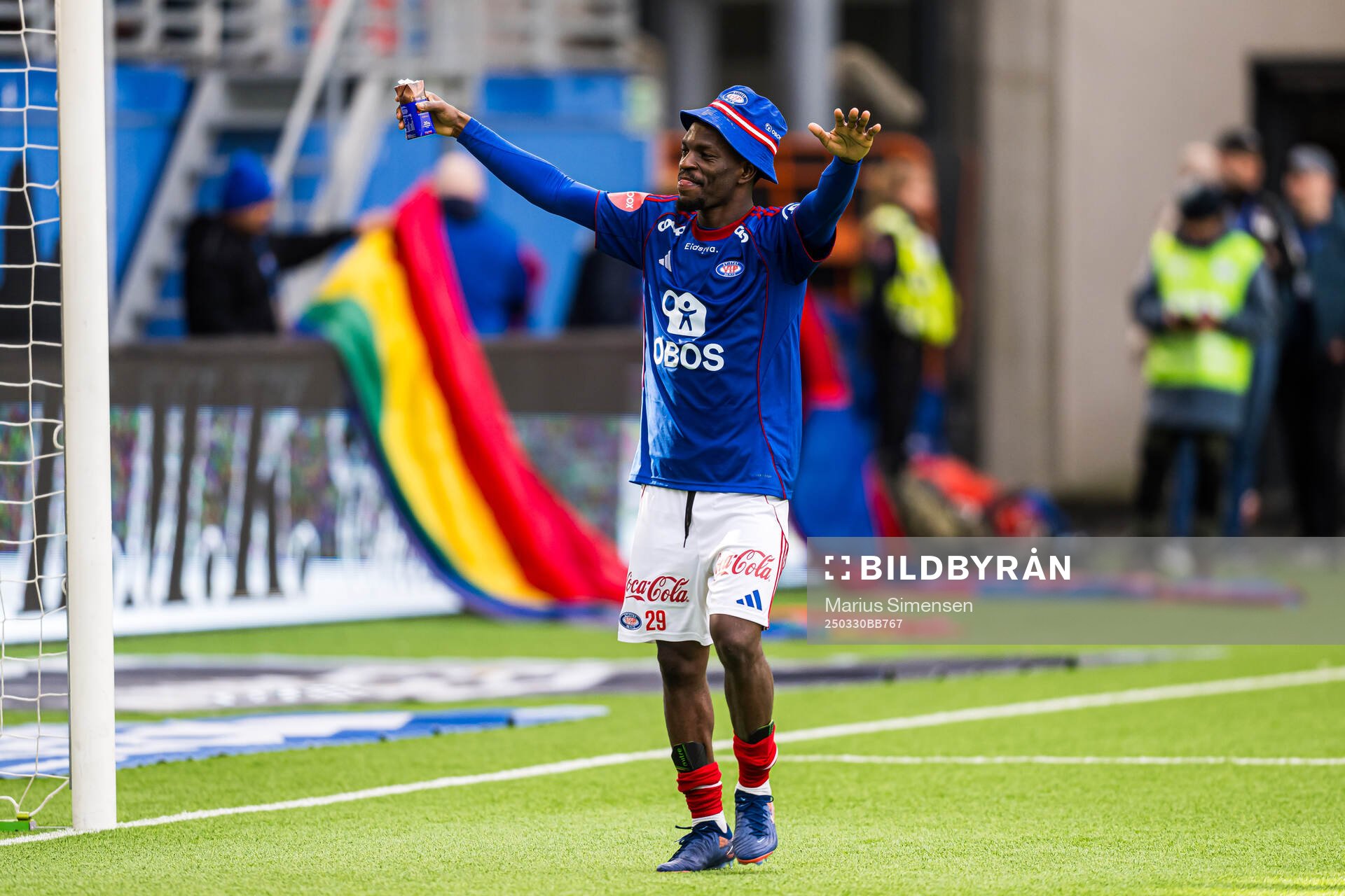 Fidel Brice Ambina of Vålerenga celebrates