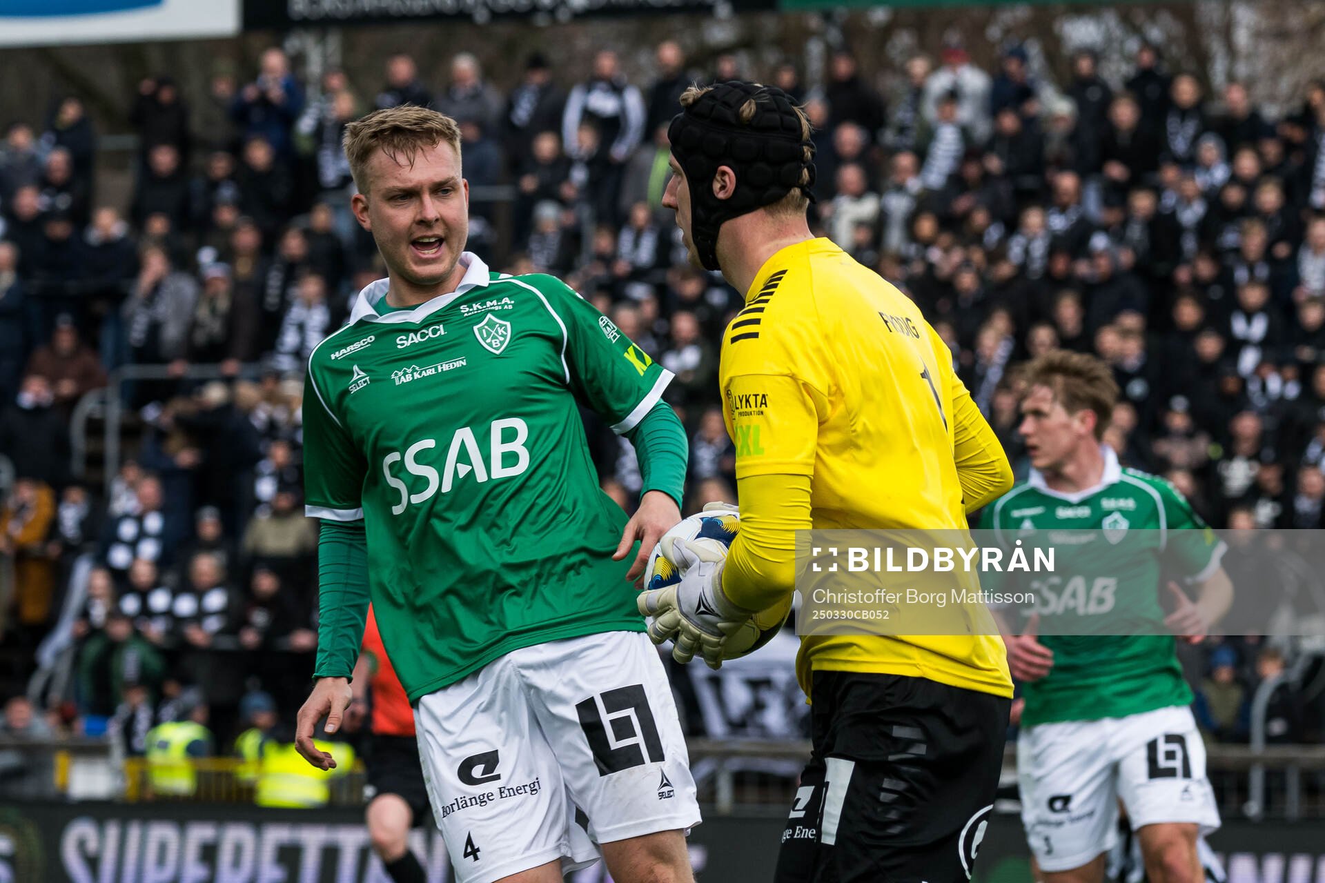 Brages Malte Persson och målvakt Viktor Frodig