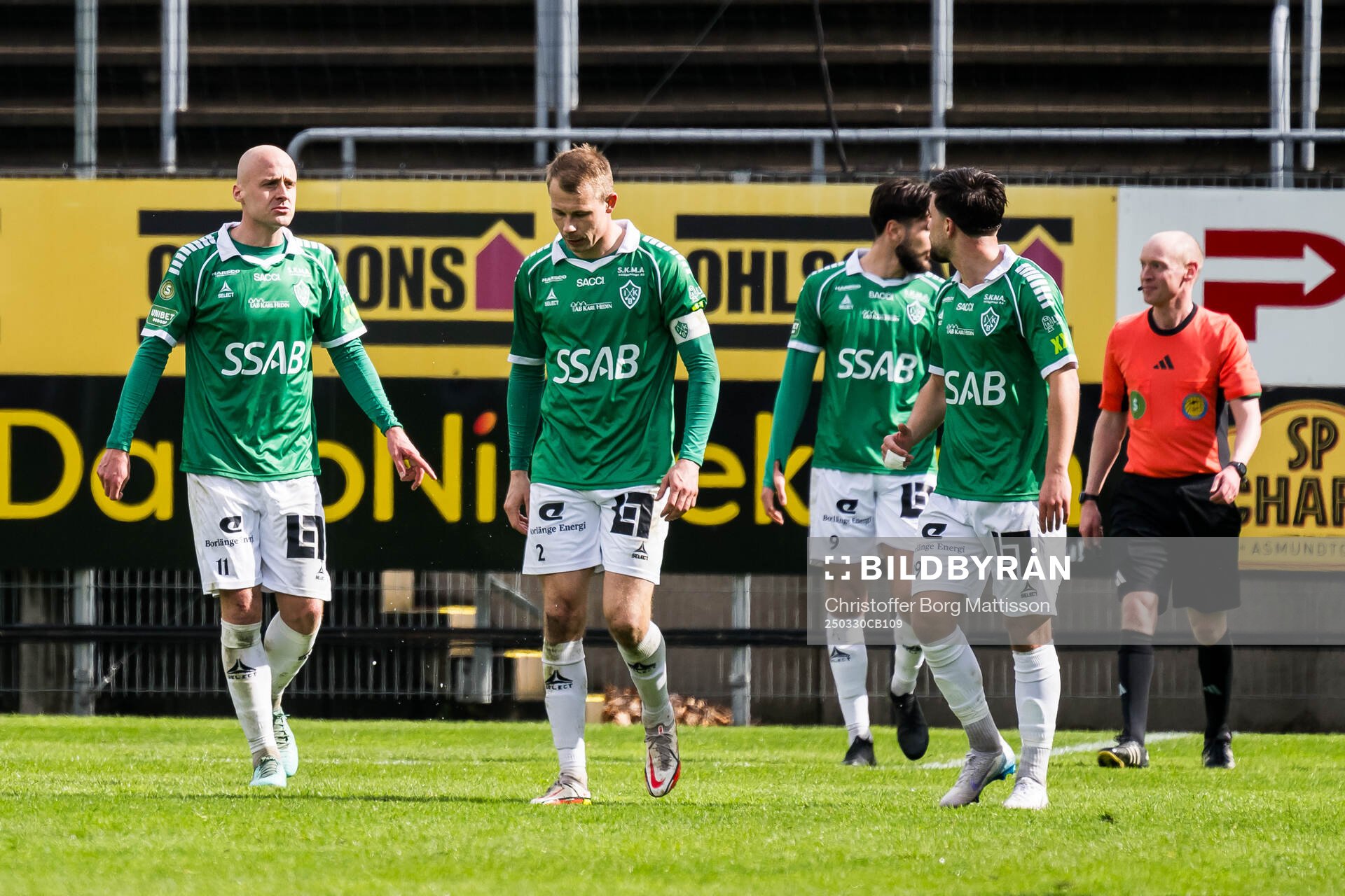 Brages Anton Lundin jublar