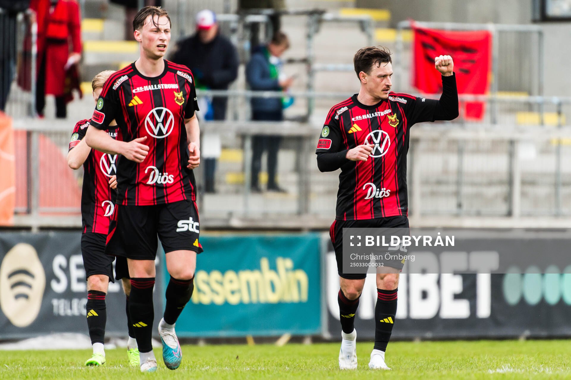 Östersunds Jamie Ryan Hopcutt jublar