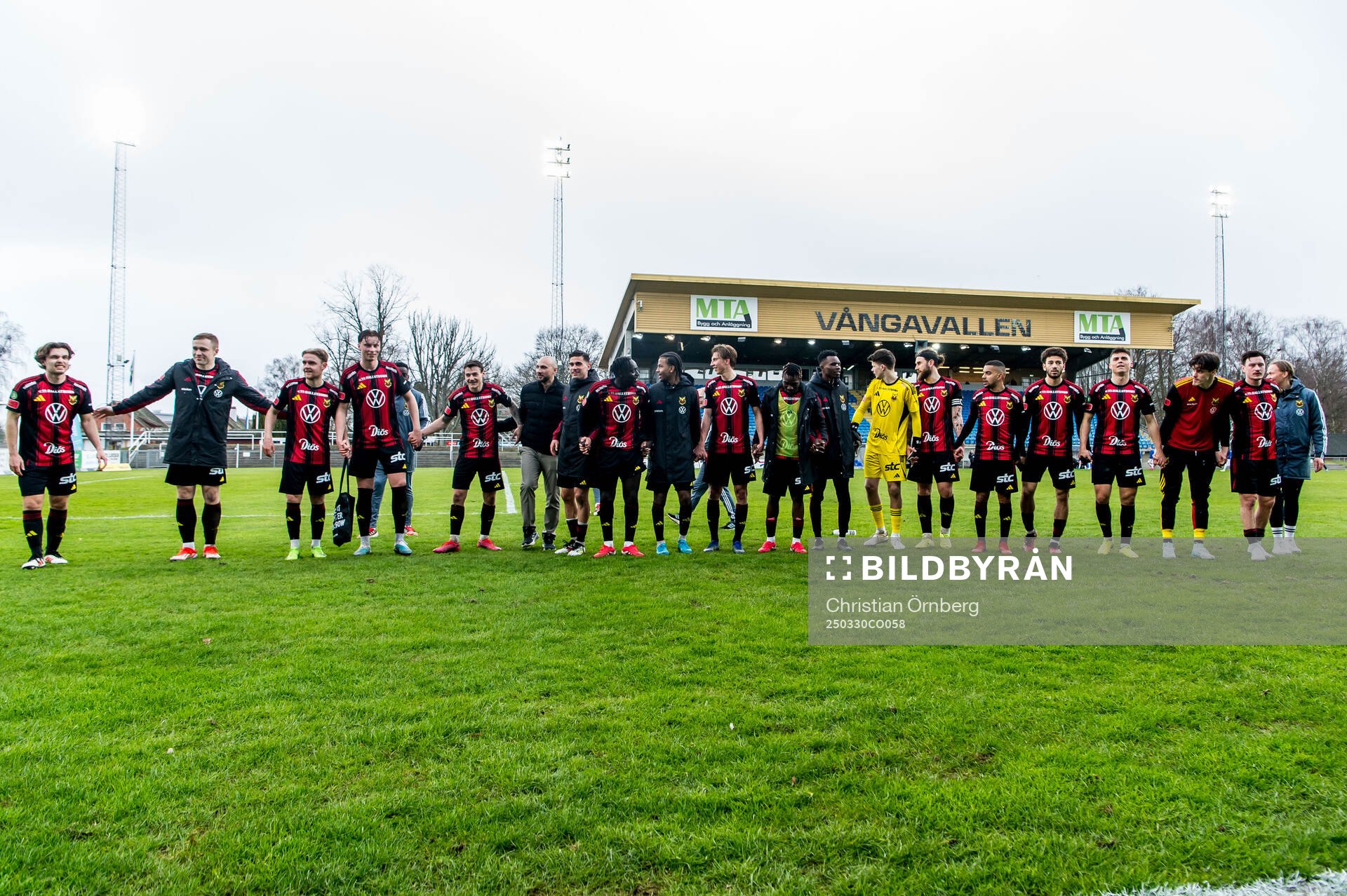 Östersunds spelare jublar