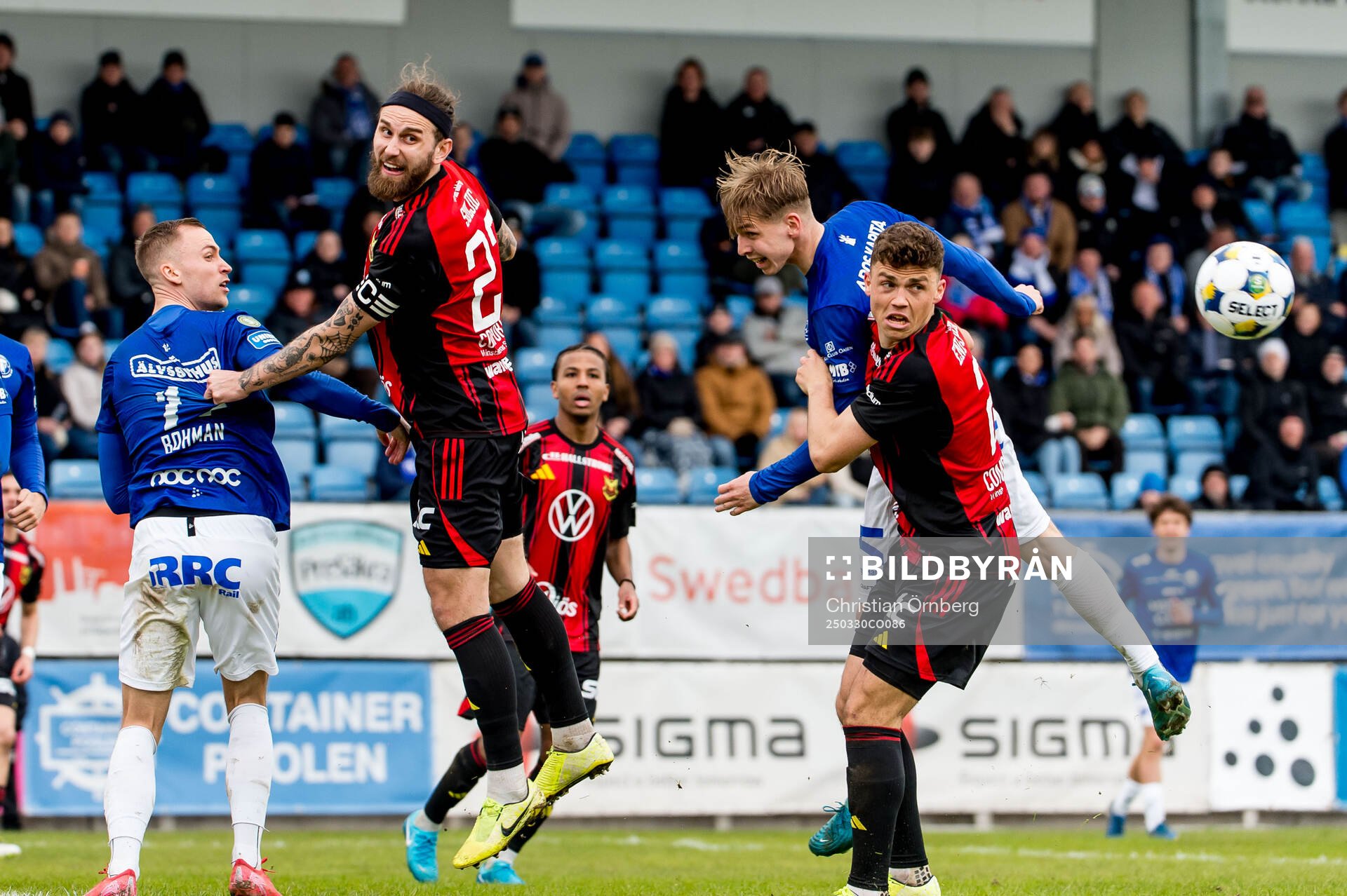 Trelleborgs Jakob Andersson och Östersunds Ali Suljic och