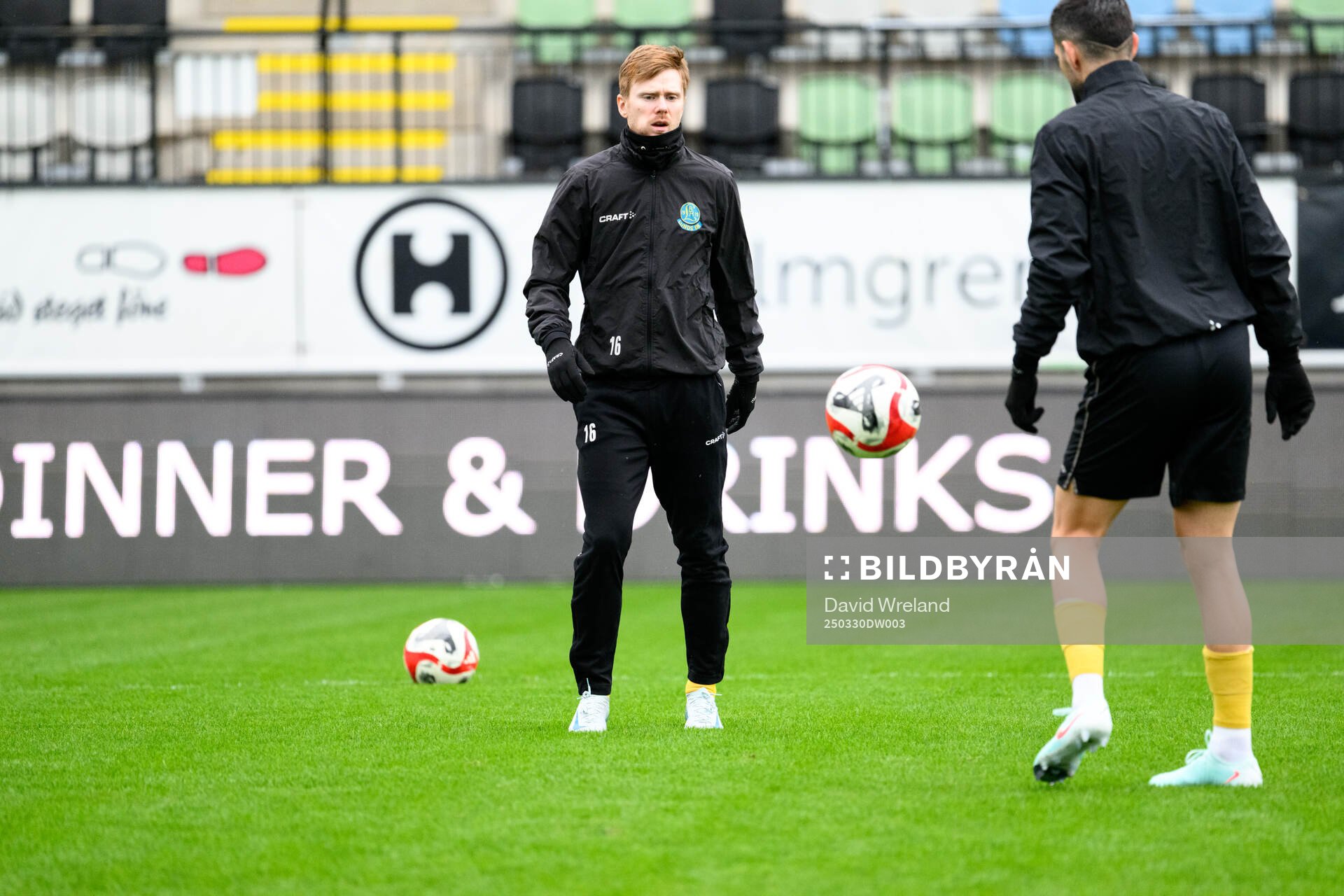 Lunds BKs Dennis Olofsson inför fotbollsmatchen i Ettan södra mellan Jönköpings Södra och Lunds BK den 30 mars 2025 i Jönköping.