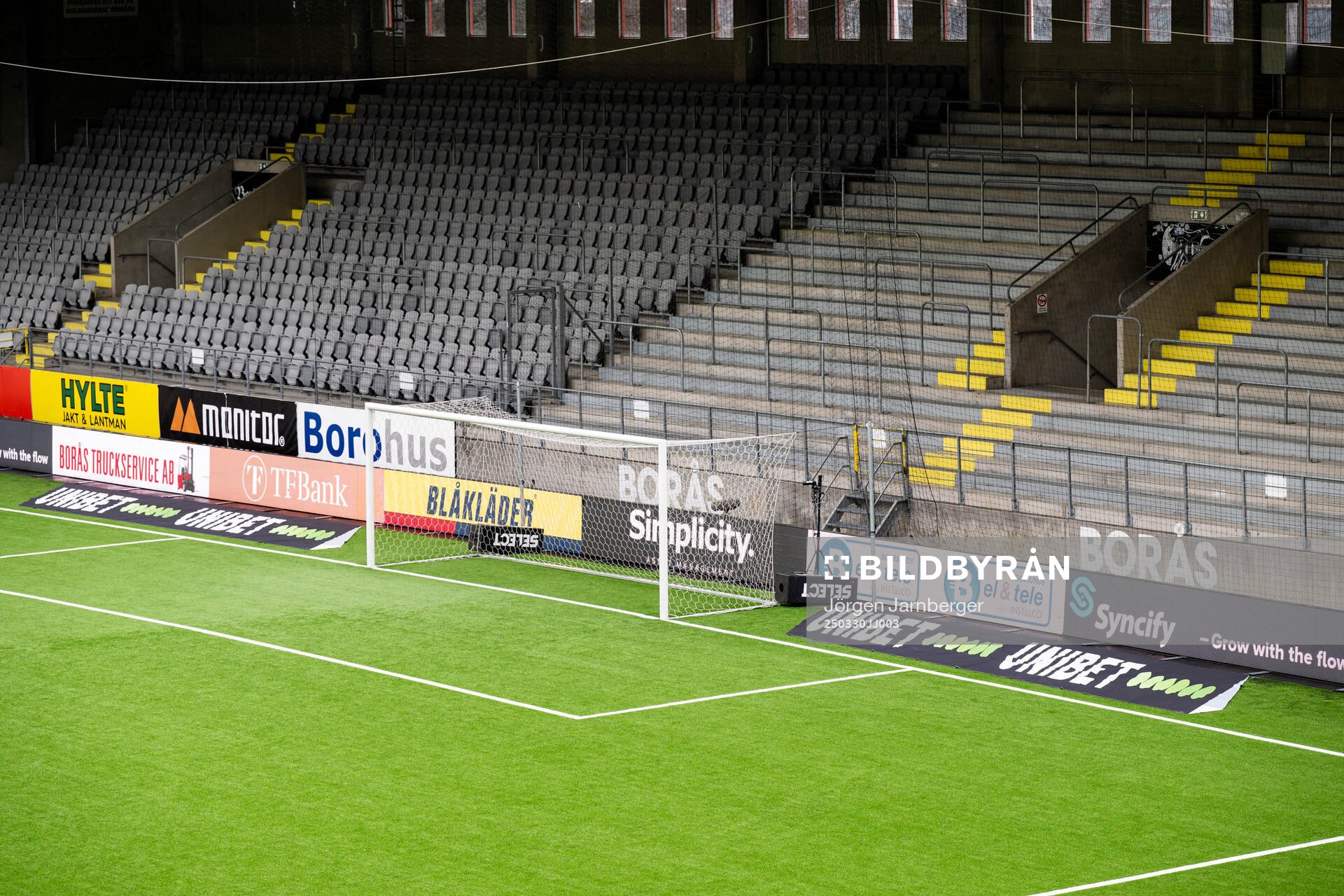 Reklam och detaljer på Borås Arena