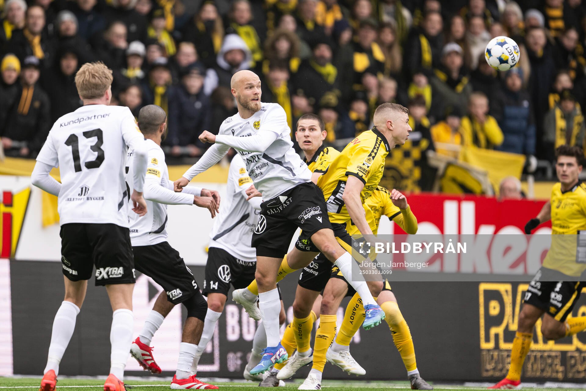 Mjällbys Viktor Gustafson och Elfsborgs Rasmus Wikström