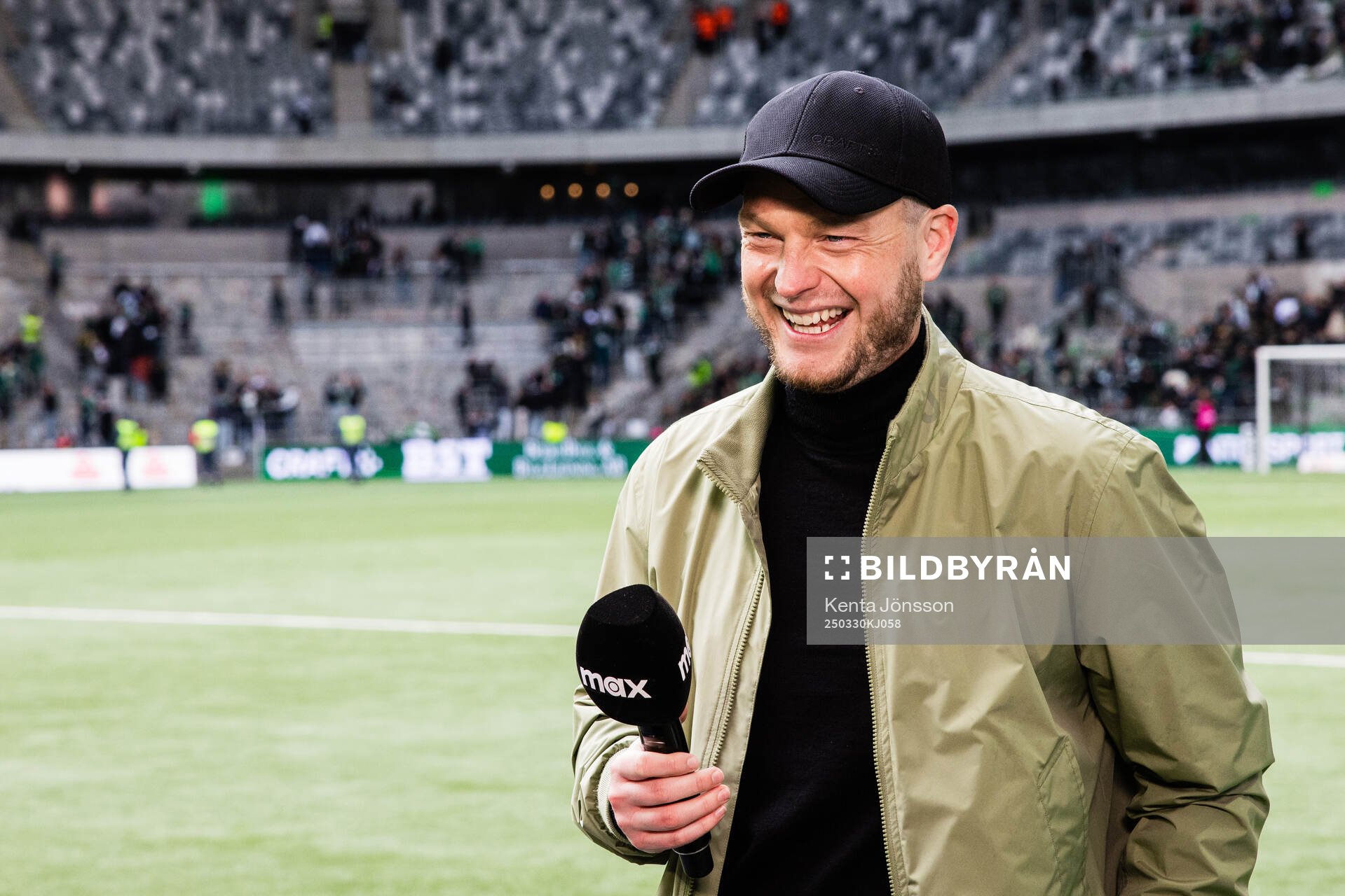 Hammarbys tränare Kim Hellberg interjvuas