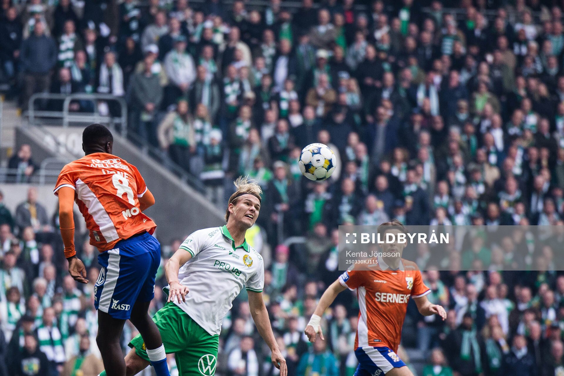Hammarbys Markus Karlsson och IFK Göteborgs Imam Jagne