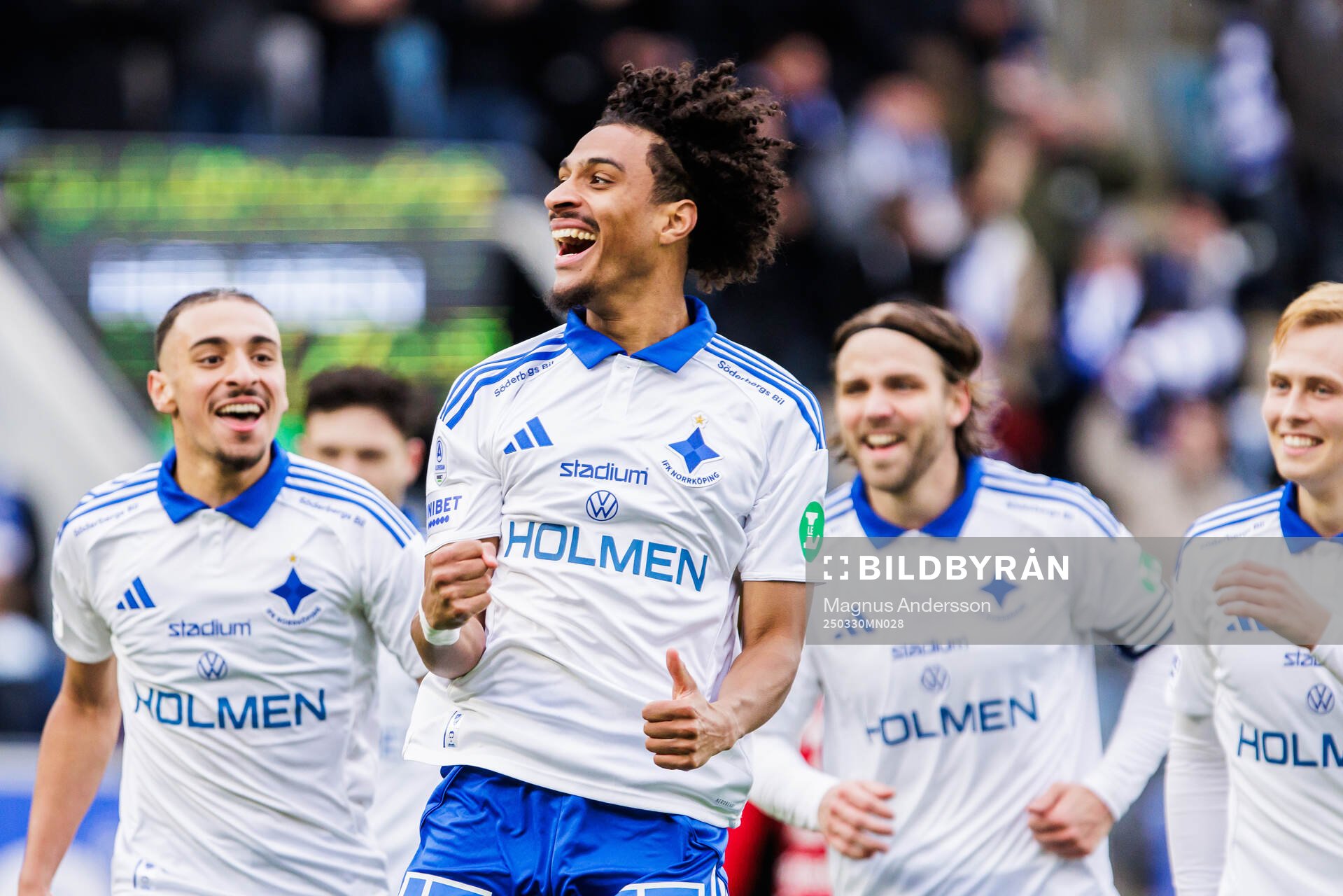 IFK Norrköpings Jesper Ceesay jublar