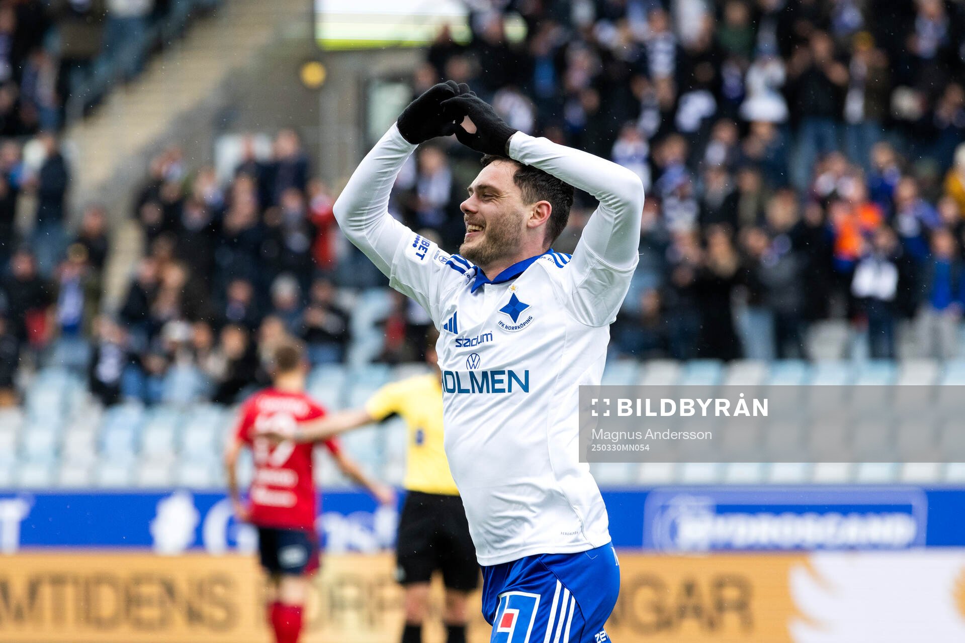 IFK Norrköpings David Moberg Karlsson jublar
