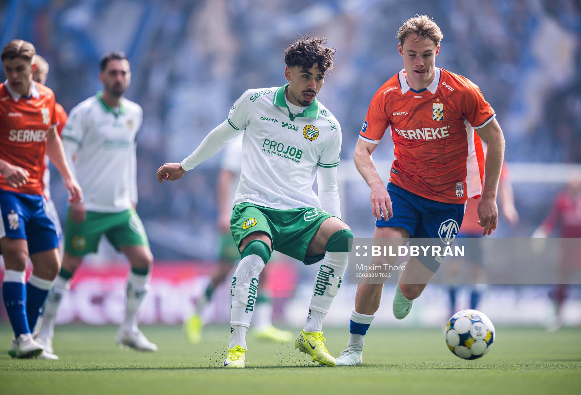 Hammarbys Sebastian Tounekti och IFK Göteborgs Max Fenger