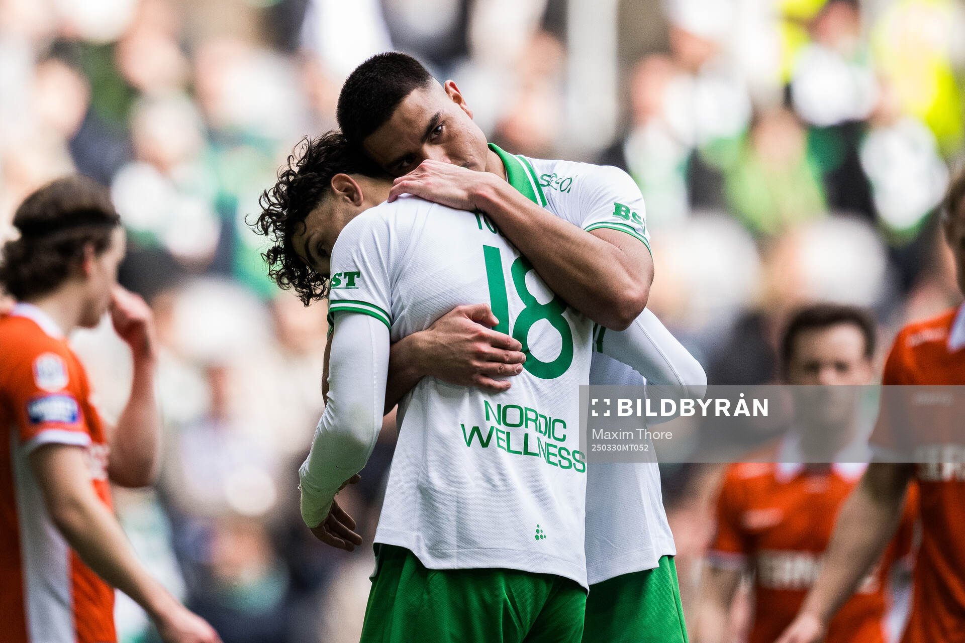 Hammarbys Sebastian Tounekti och Jusef Erabi jublar