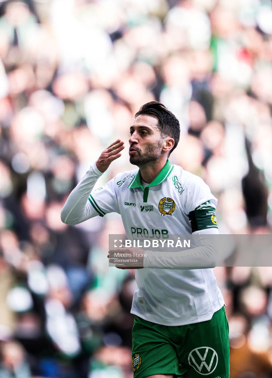 Hammarbys Nahir Besara jublar