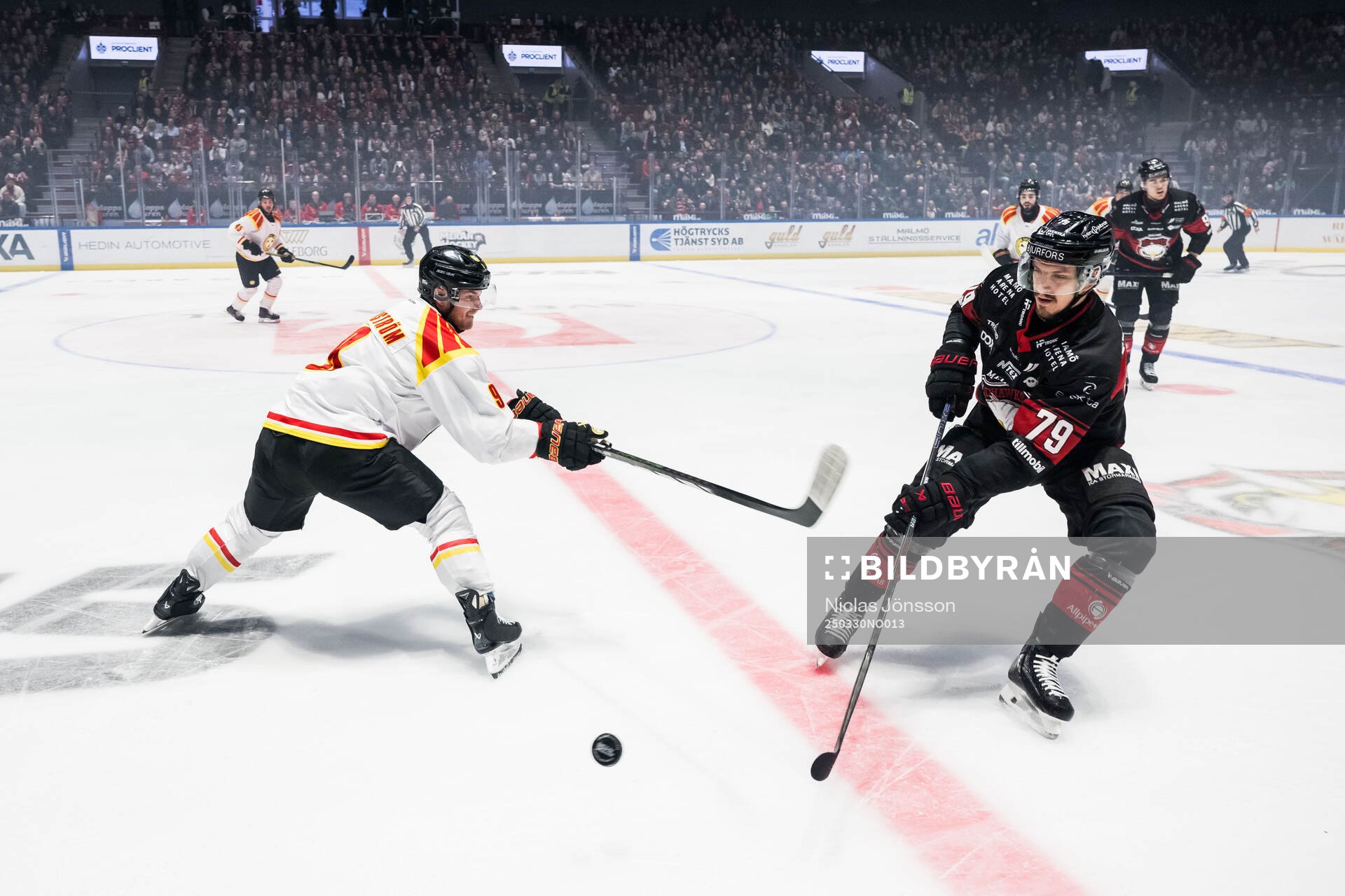 Brynäs Victor Söderström och Malmö Redhawks Jakub Galvas
