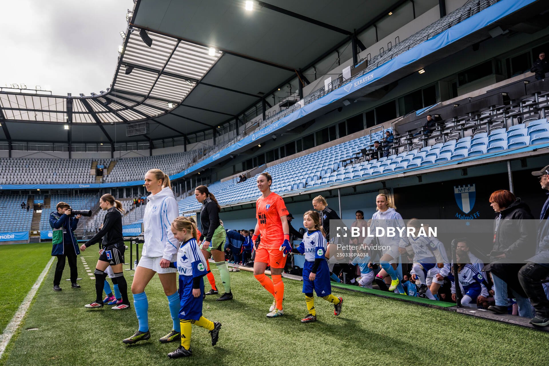 Malmö FFs Nellie Lilja och målvakt Moa Öhman