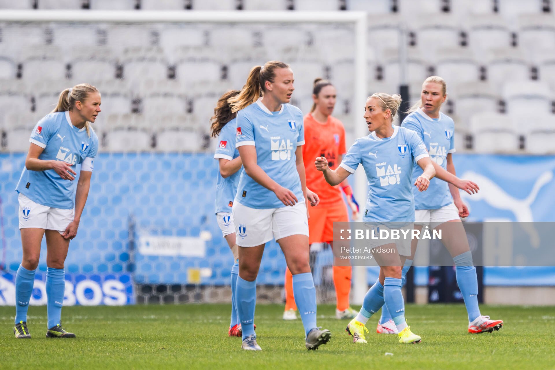 Malmö FFs Mia Persson och Ellen Löfqvist deppar