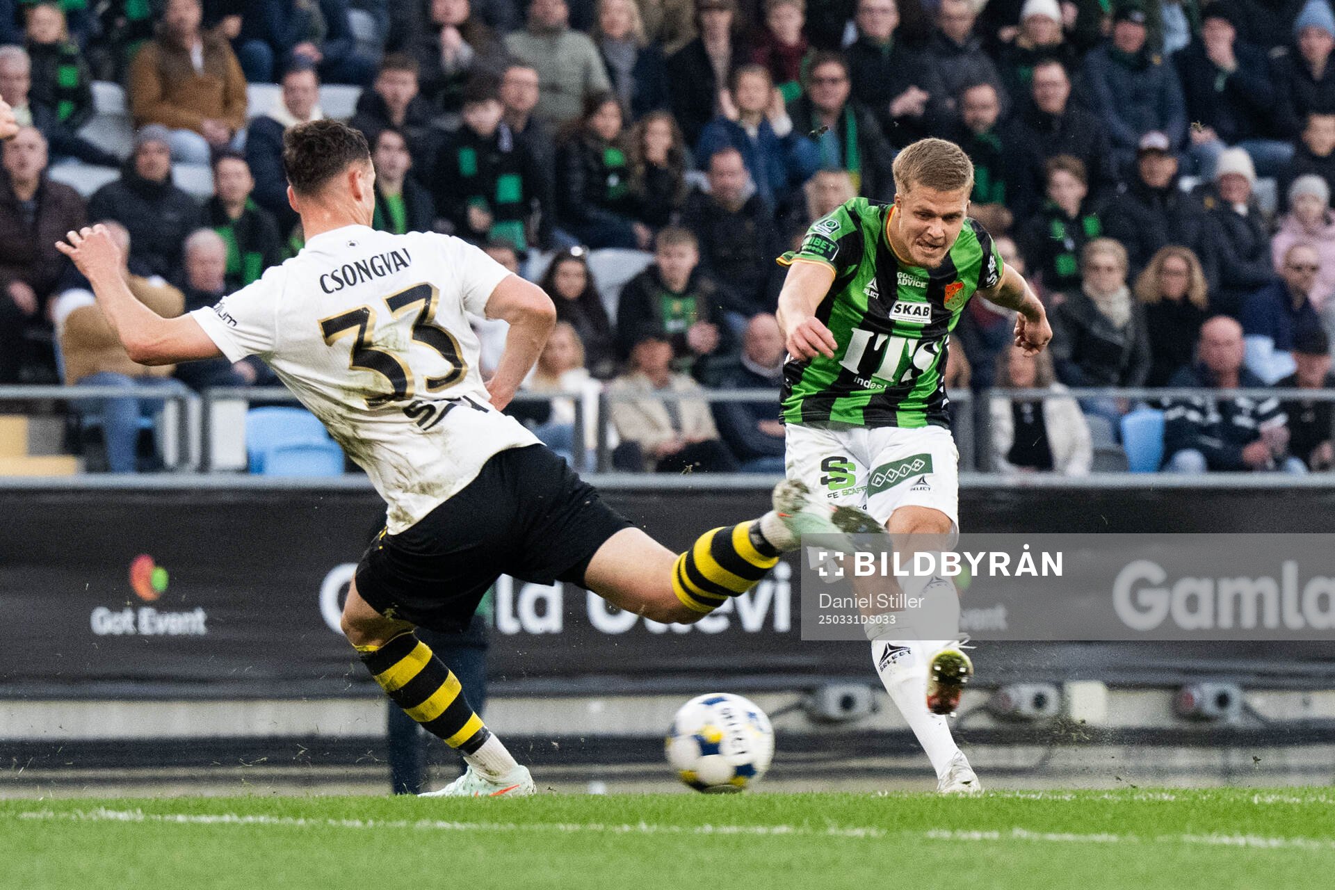 AIKs Áron Csongvai och GAIS Kevin Holmén