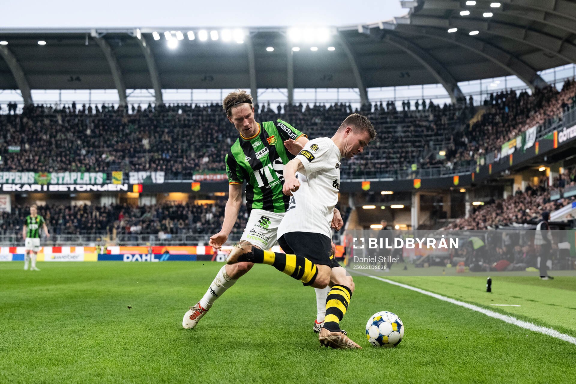 GAIS Robin Frej och AIKs Mads Døhr Thychosen