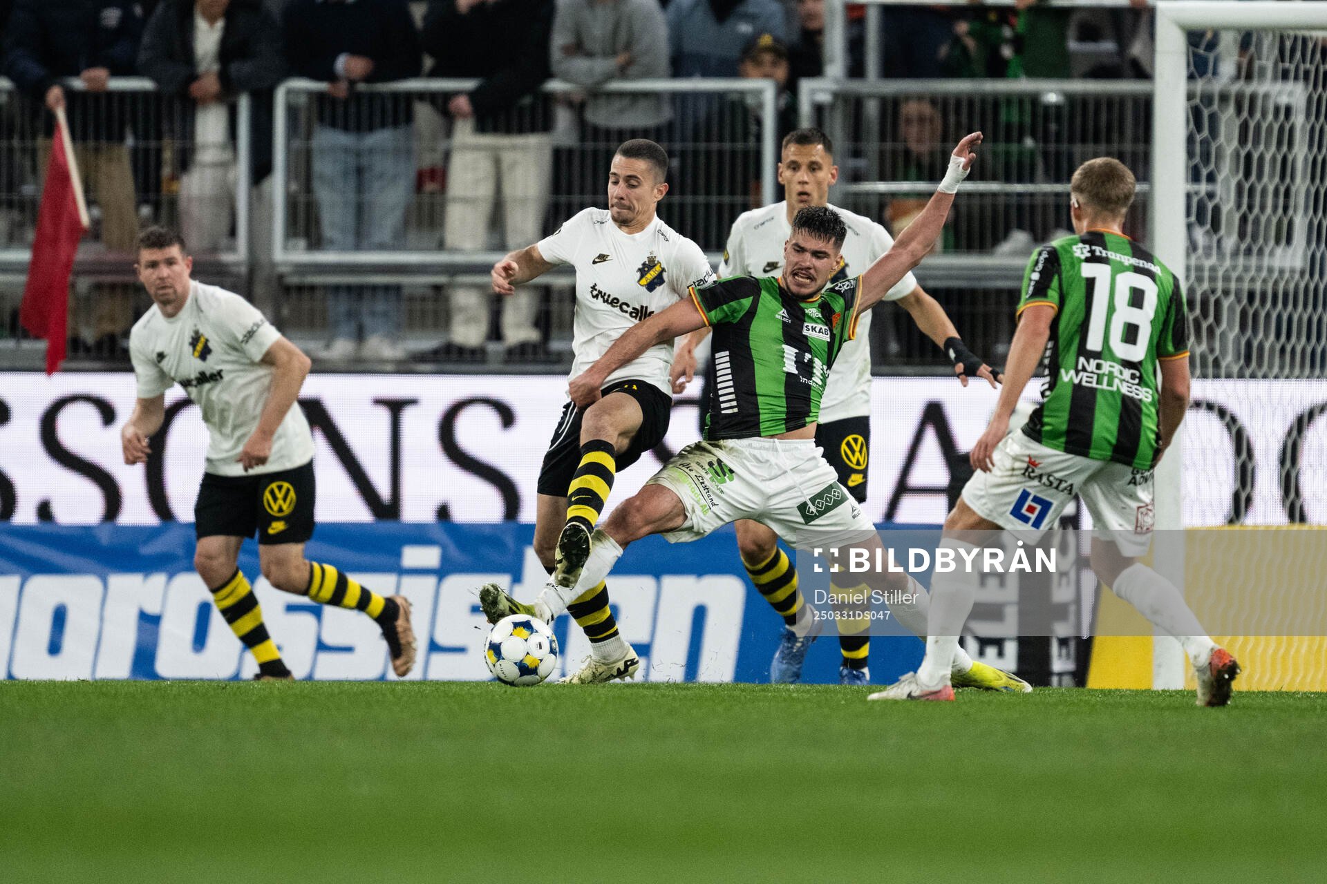 AIKs Filip Benkovic och GAIS William Milovanovic