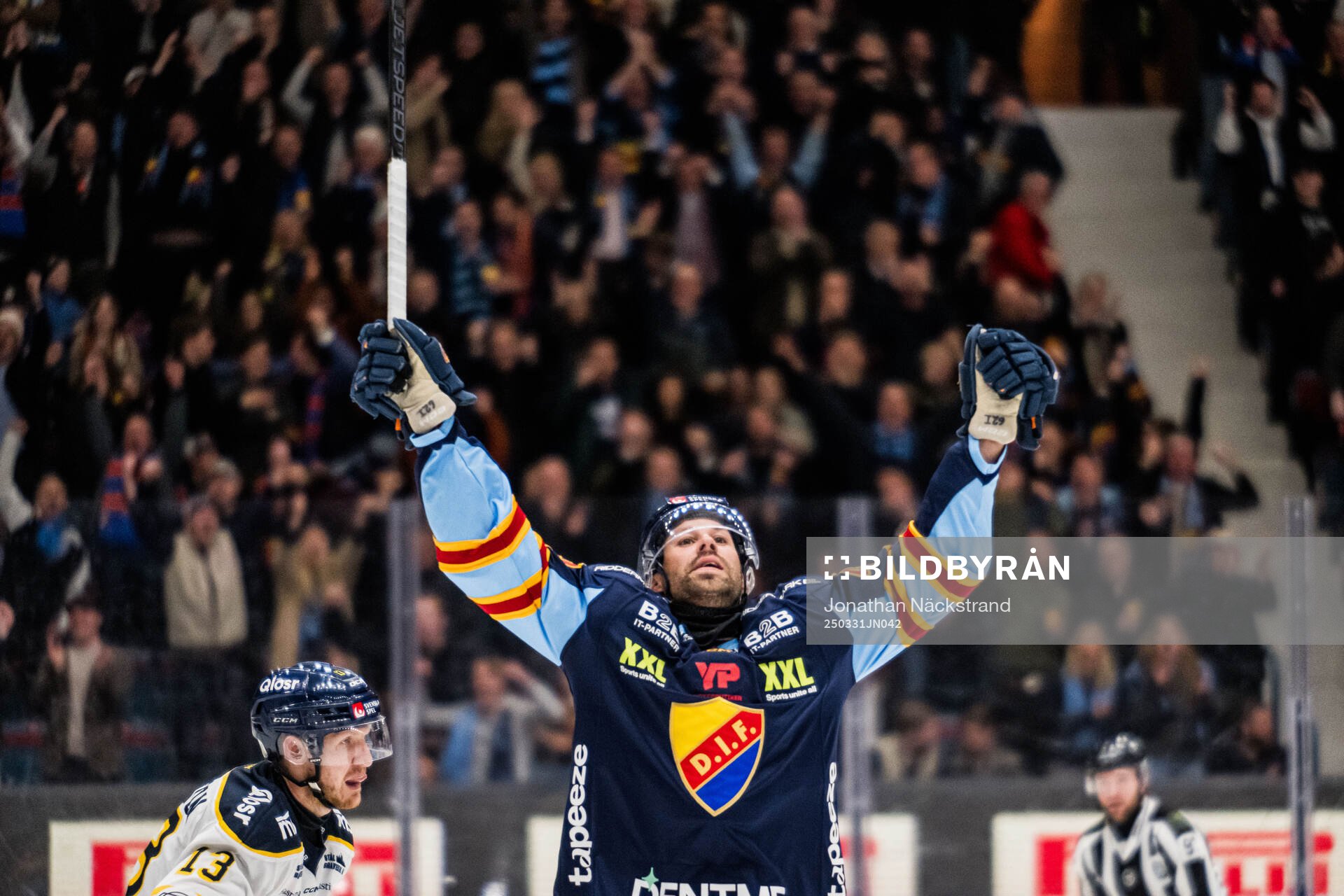 Djurgårdens Dick Axelsson jublar