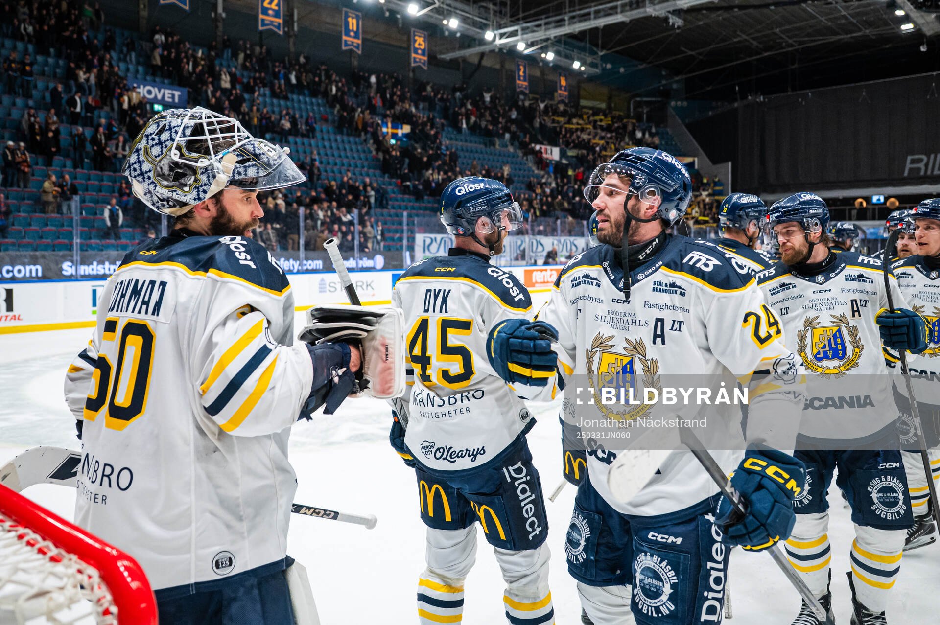 Södertäljes målvakt Frans Tuohimaa jublar Jacob