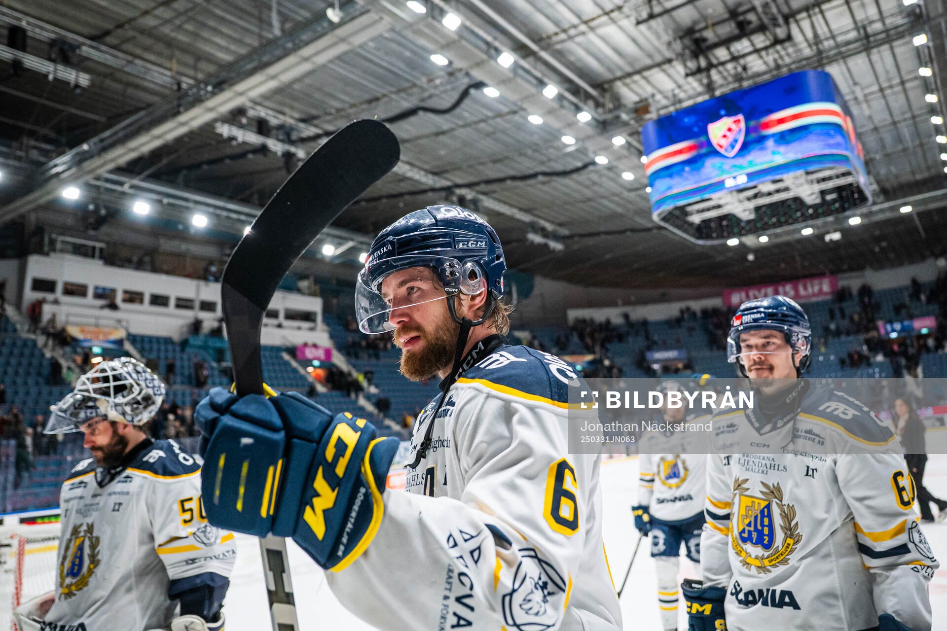 Södertäljes Olli Vainio jublar