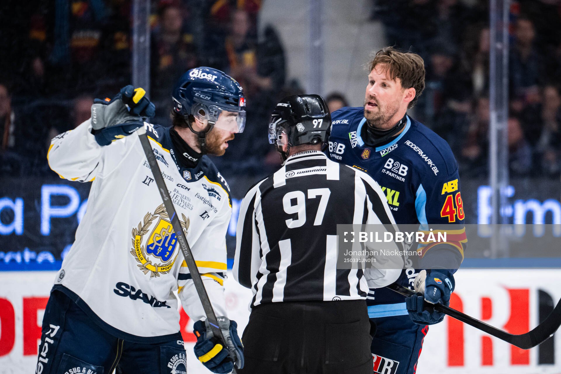 Södertäljes Nolan Stevens och Djurgårdens Dick Axelsson