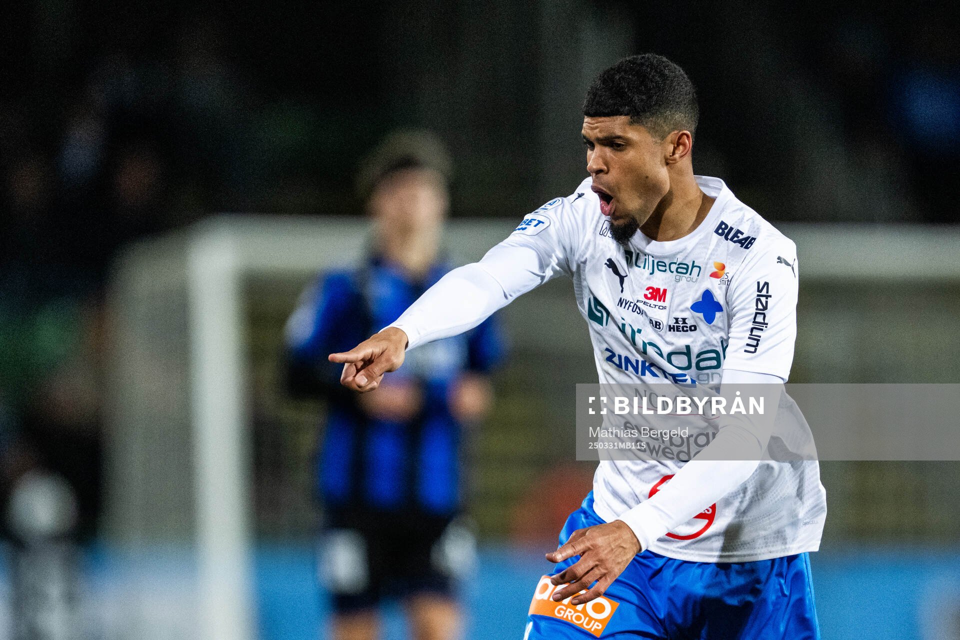 Värnamos Luke Le Roux reagerar