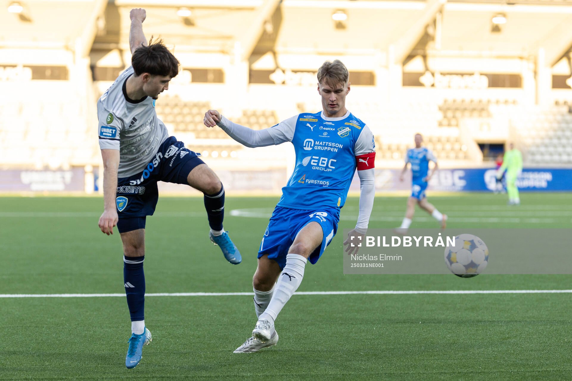 Umeå FCs Lukas Vikgren och Oddevolds Alexander Almqvist