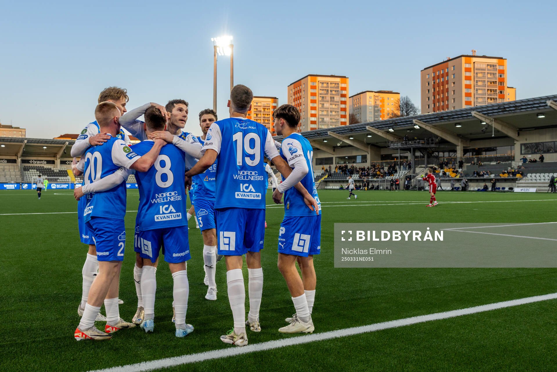 Oddevold jublar efter 1-0 under fotbollsmatchen i Superettan mellan Oddevold och Umeå FC den 31 mars 2025 i Göteborg. 