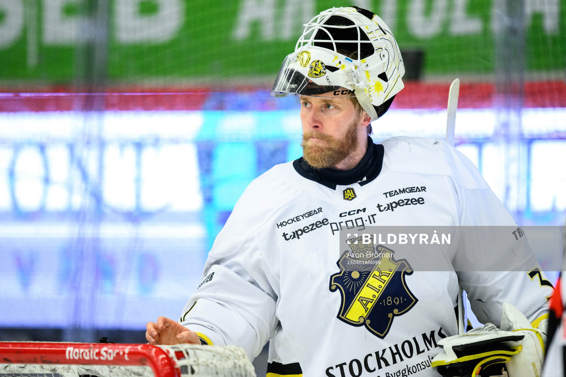 AIKs målvakt Victor Brattström