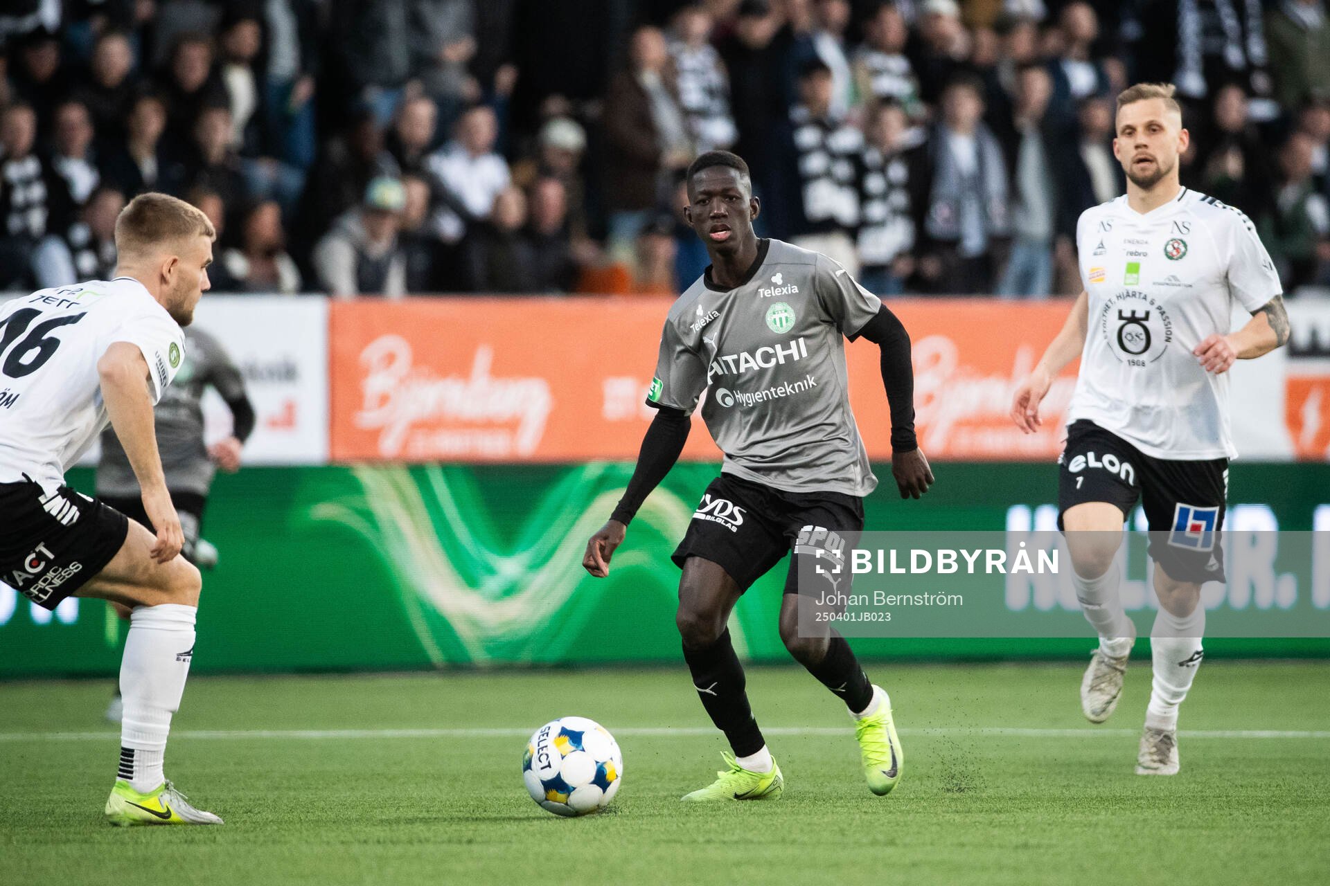 Västerås Mamadou Diagne och Örebros Erik Andersson