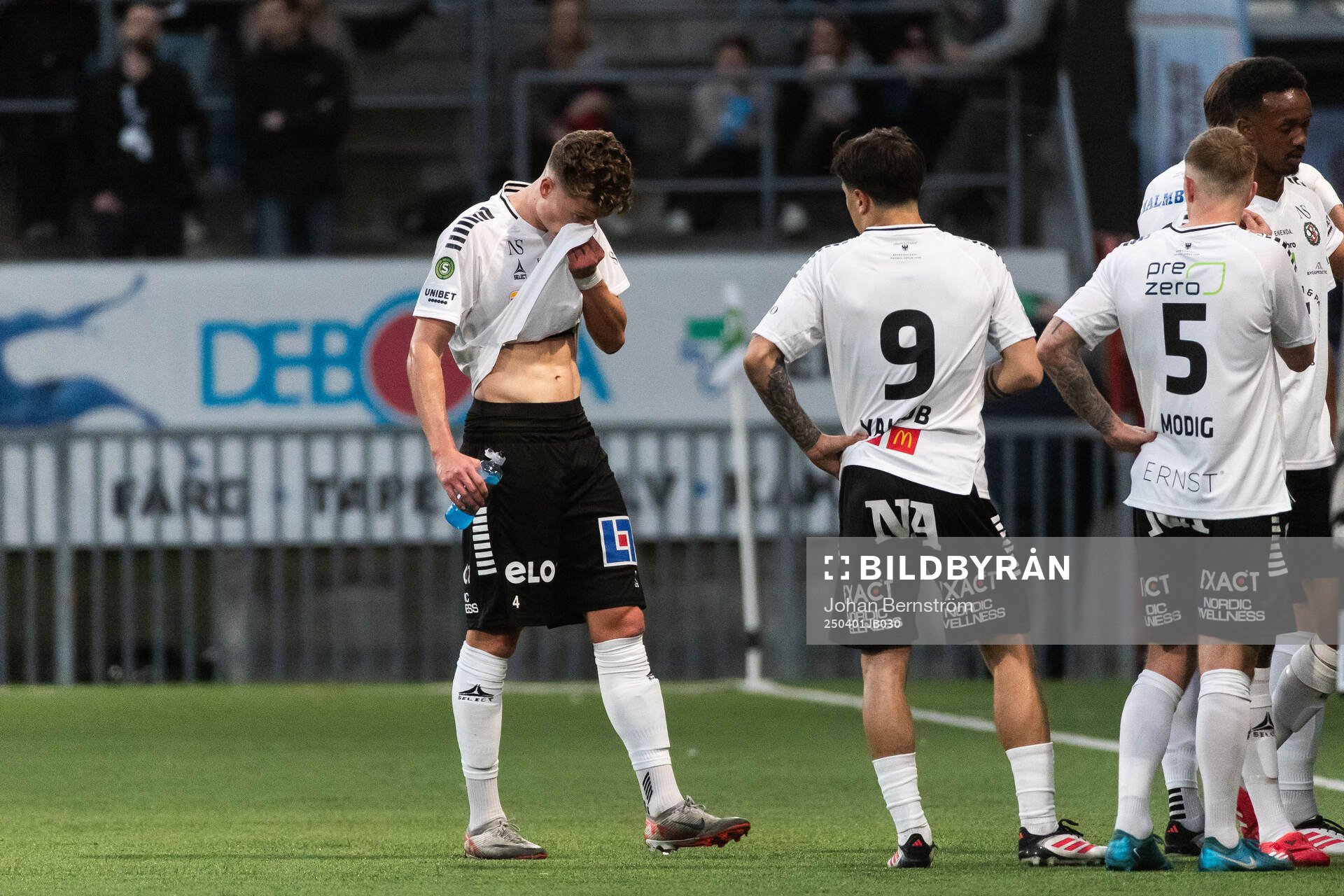 Örebros Erik McCue deppar