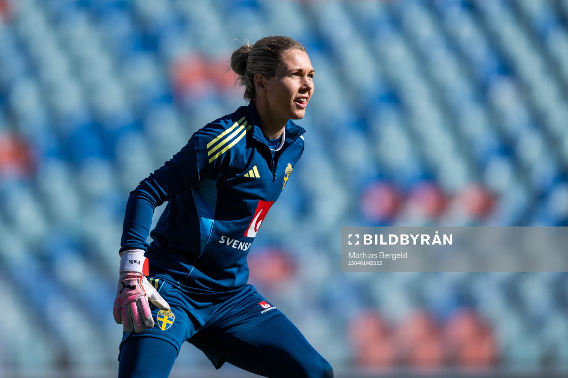 Goalkeeper Jennifer Falk