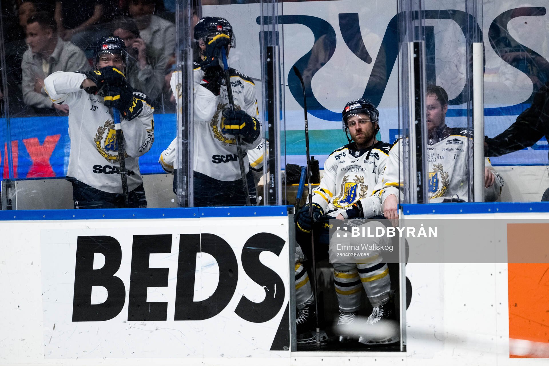 Södertäljes spelare i utvisningsbåset