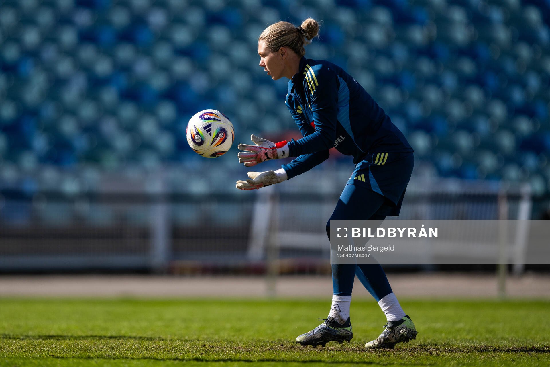 Goalkeeper Jennifer Falk