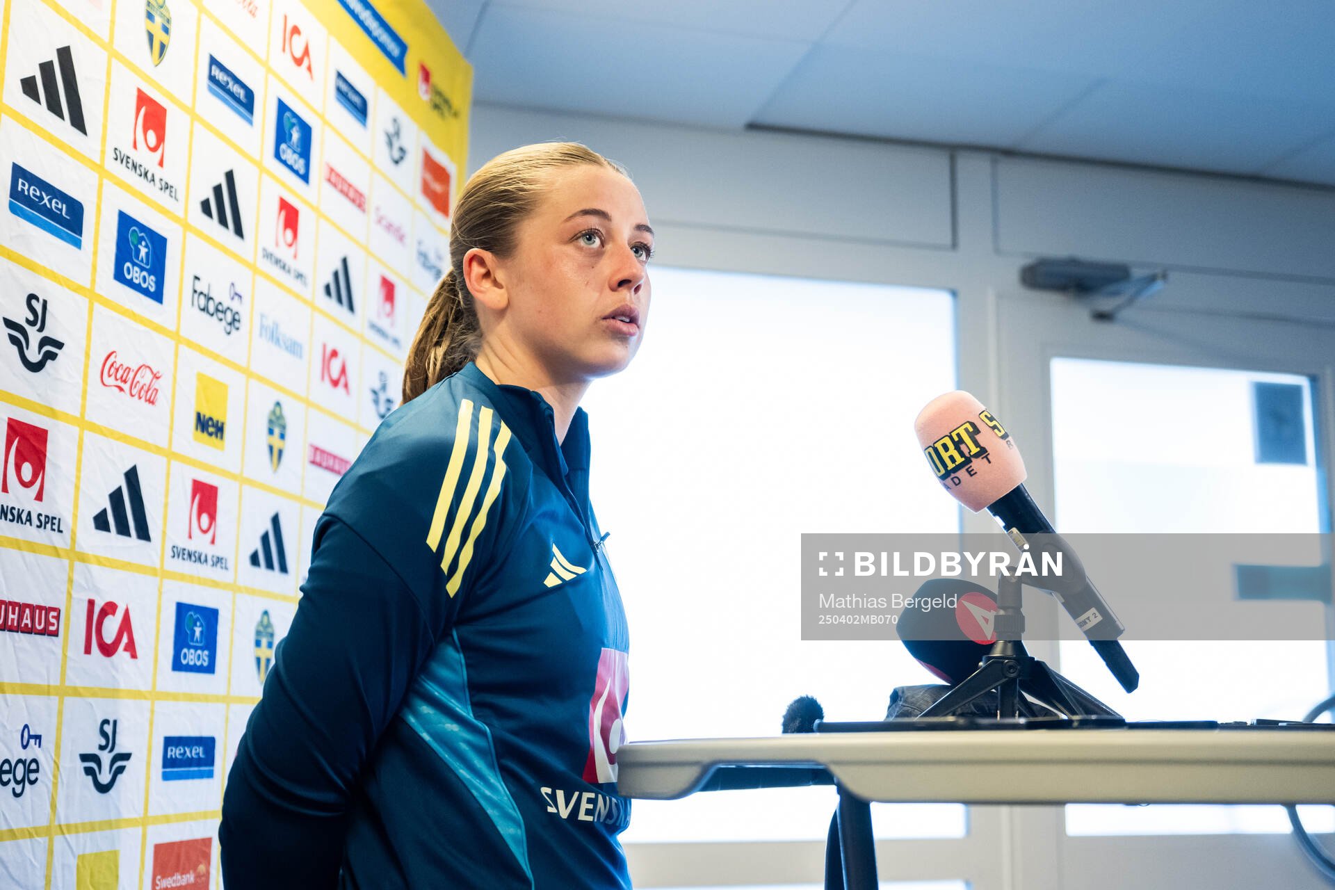 Cornelia Kapocs is being interviewed