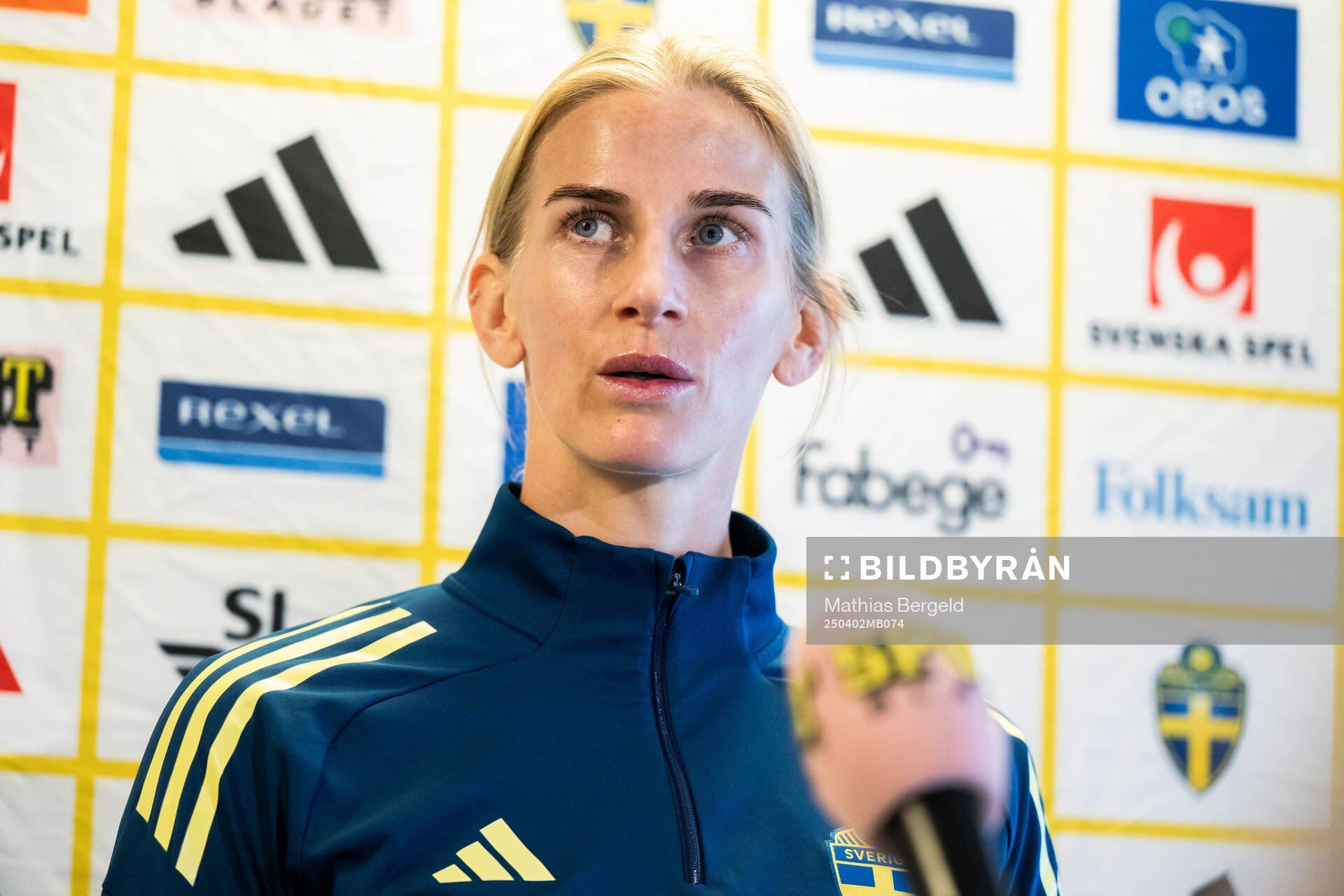 Sofia Jakobsson is being interviewed