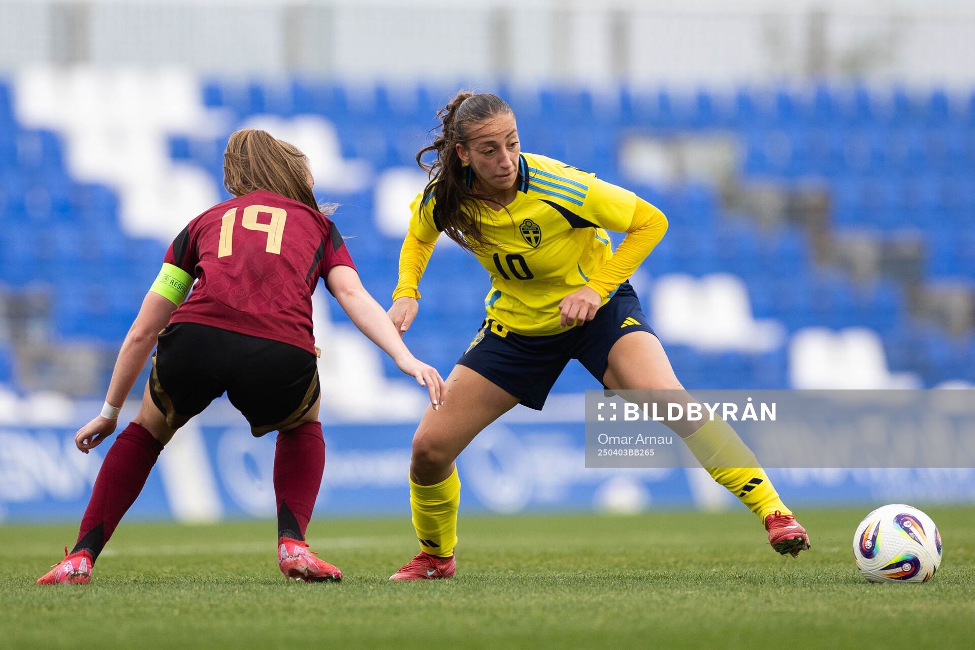 Valesca Ampoorter of Belgium and Rusul Rosa Kafaji of Sweden