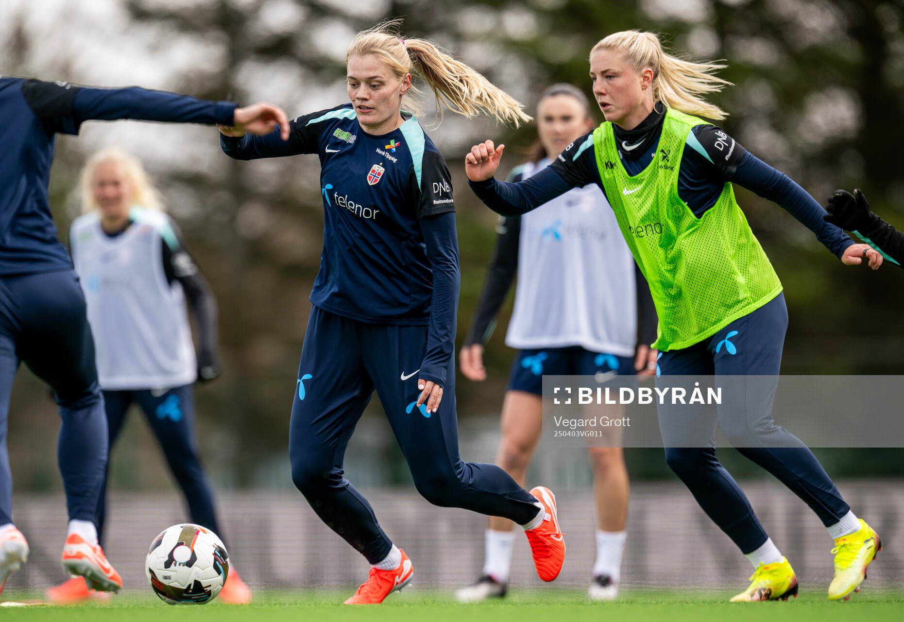 Mathilde Harviken and Sophie Román Haug of the Norwegian
