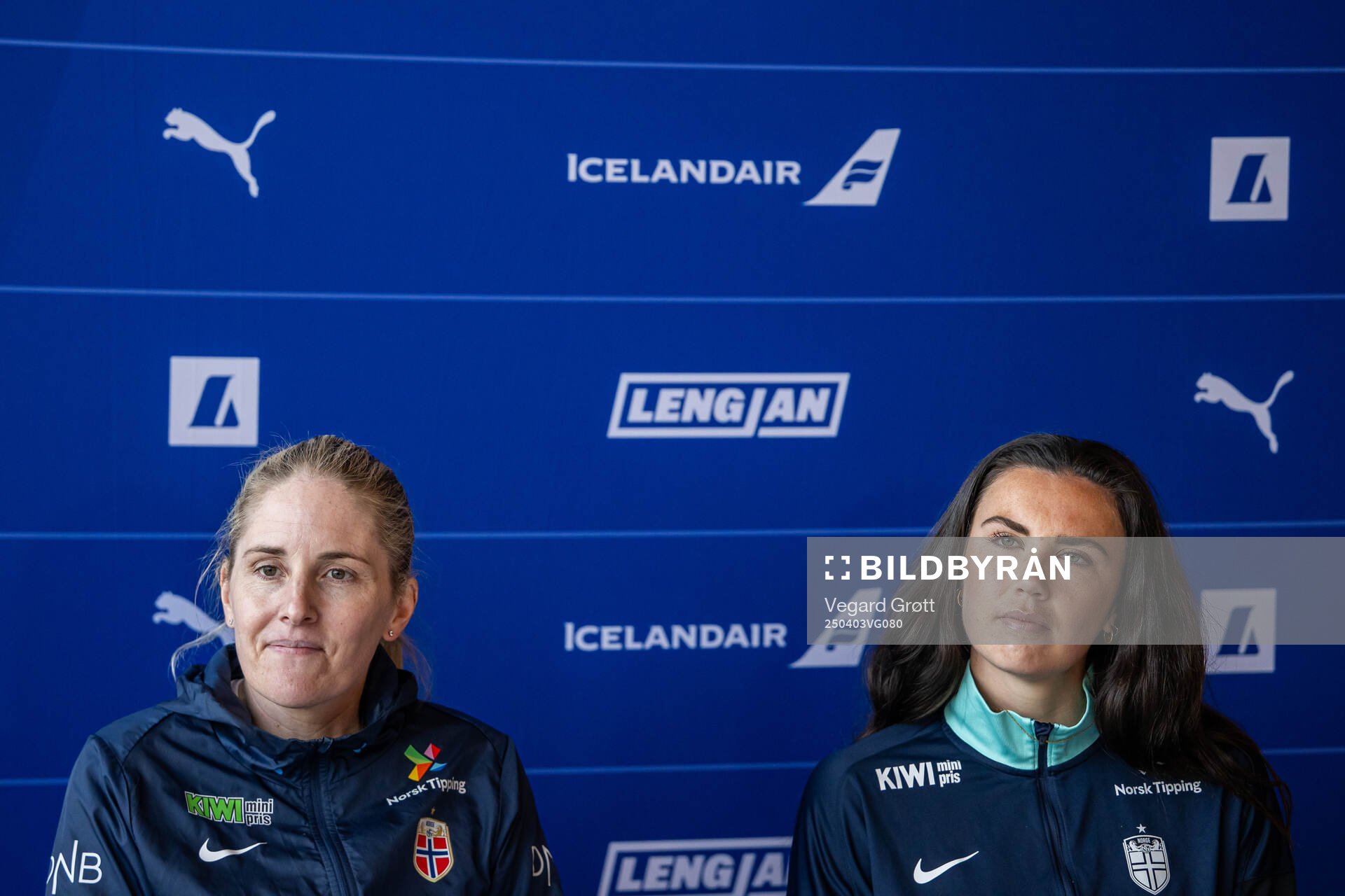 Head coach Gemma Grainger and Ingrid Syrstad Engen of the