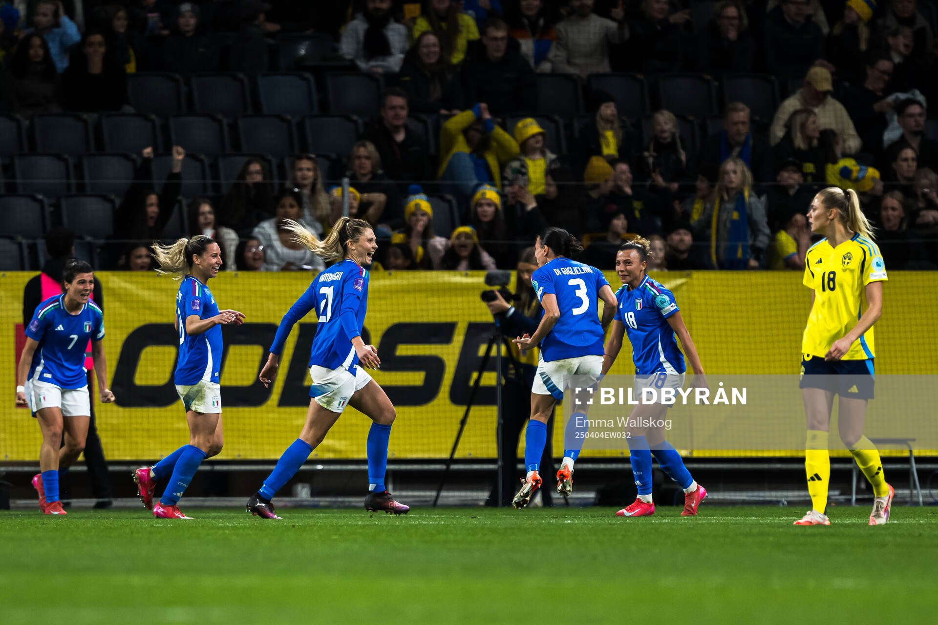 Julie Piga of Italy celebrating