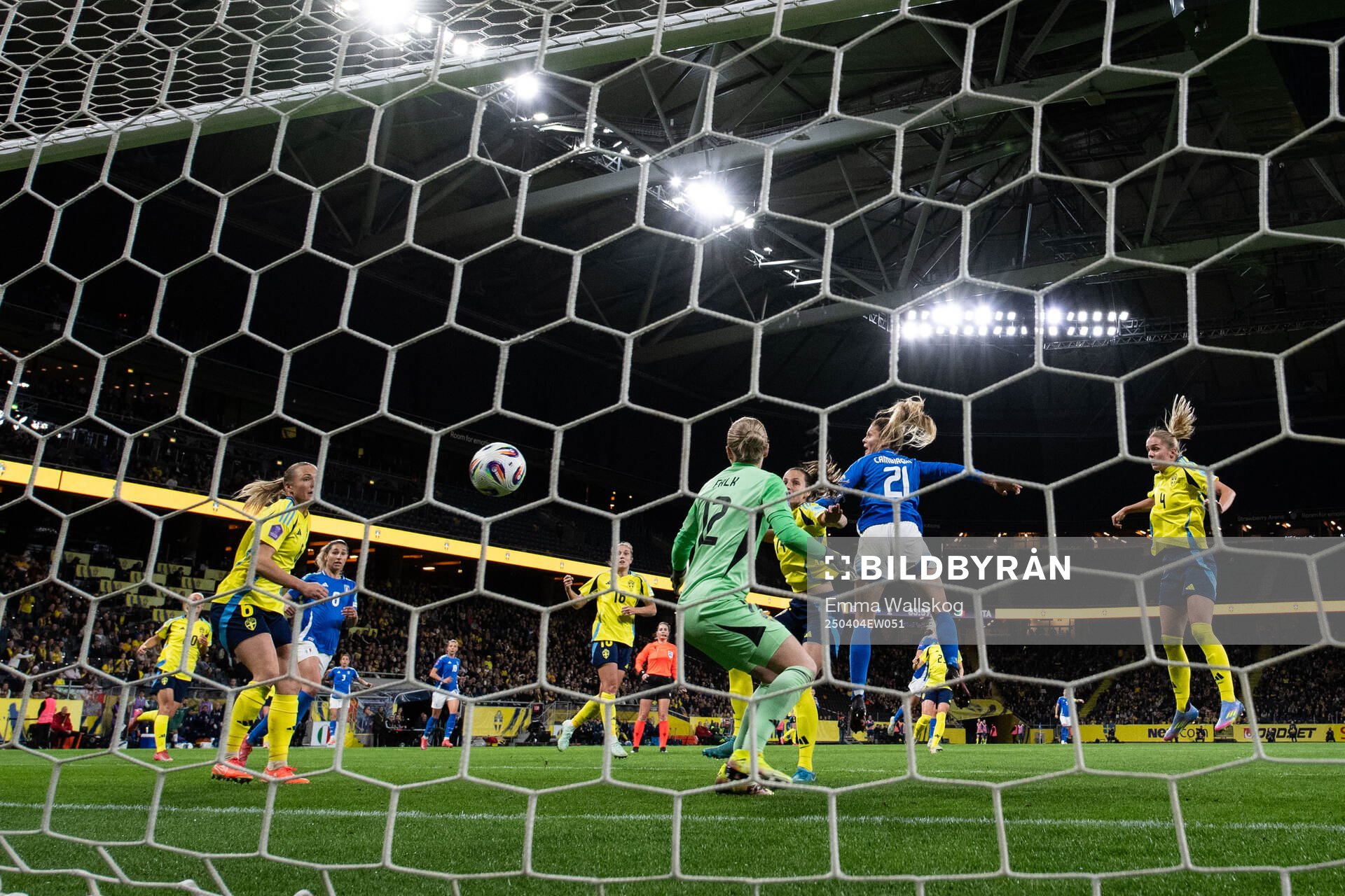 Michela Cambiaghi of Italy scores 2-2 behind Magdalena