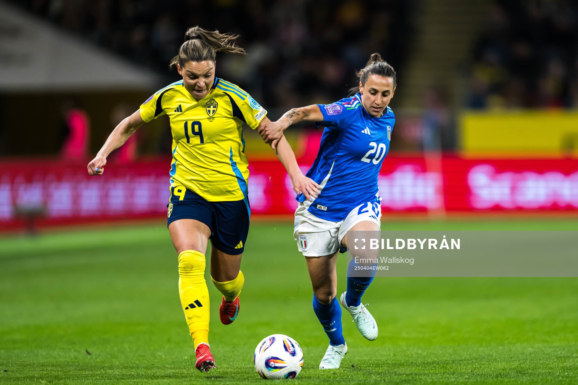 Johanna Rytting Kaneryd of Sweden and Elisabetta Oliviero
