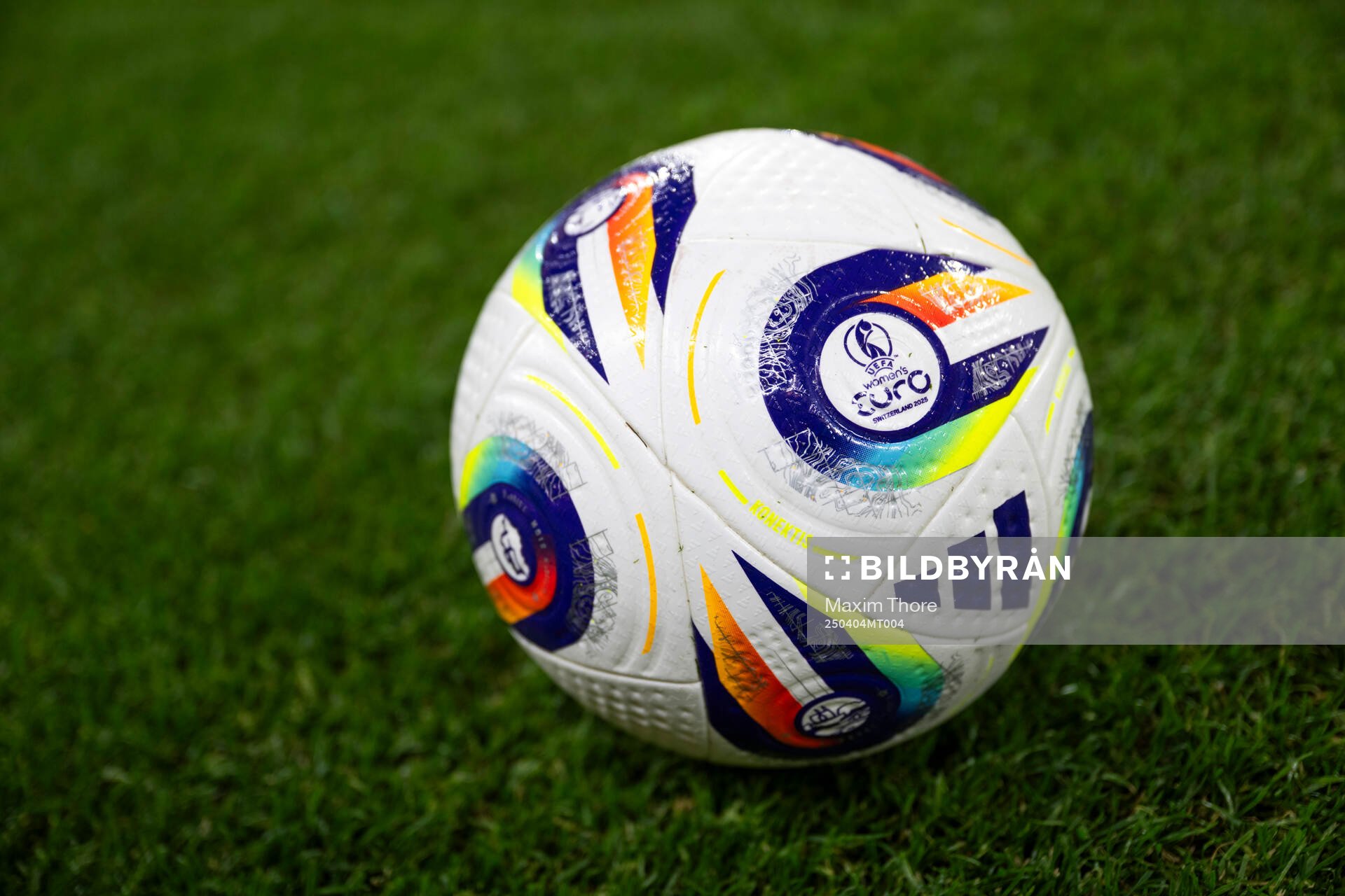 The official match ball for UEFA Women's euro 2025