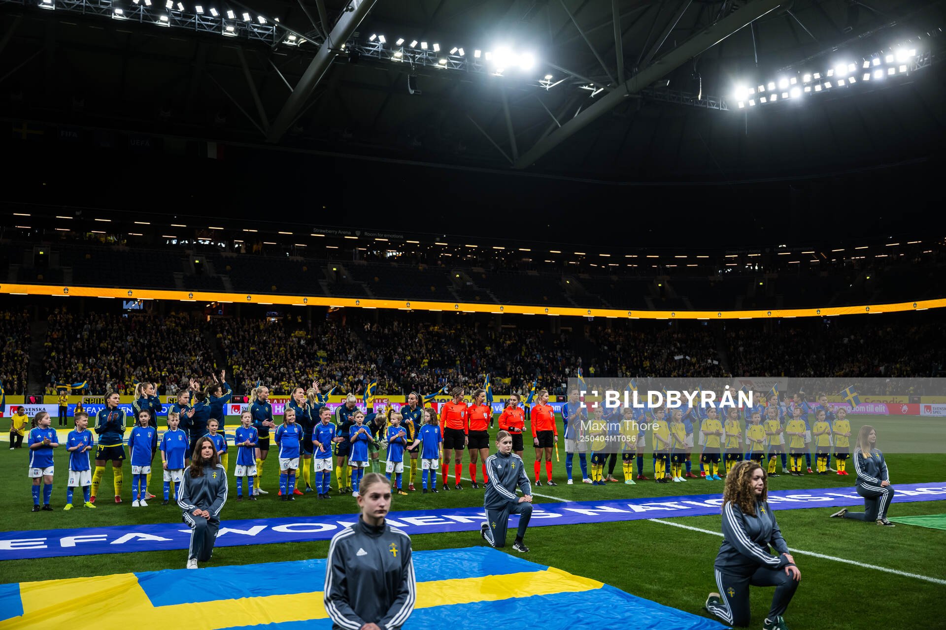 Players of Sweden and of Italy