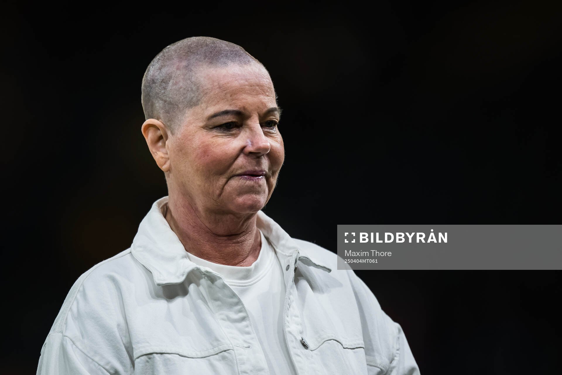 Marika Domanski Lyfors as former national team goalkeeper Hedvig Lindahl (not pictured) is celebrated during the UEFA Women's Nations League football match between Sweden and Italy on April 4, 2025 in Stockholm.